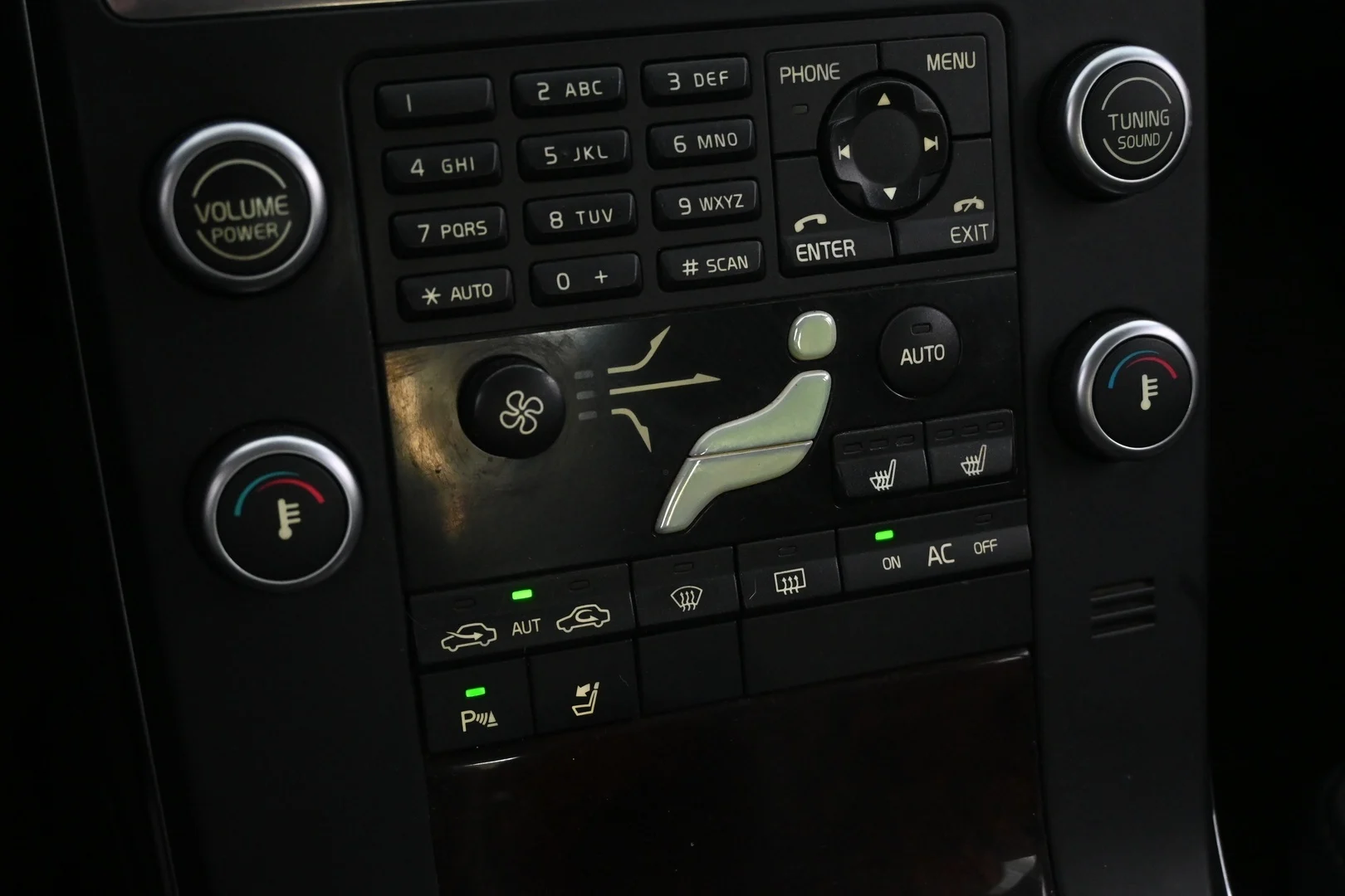 Car Image - 1rOwqa2AzNB3hVsFUSuEKh