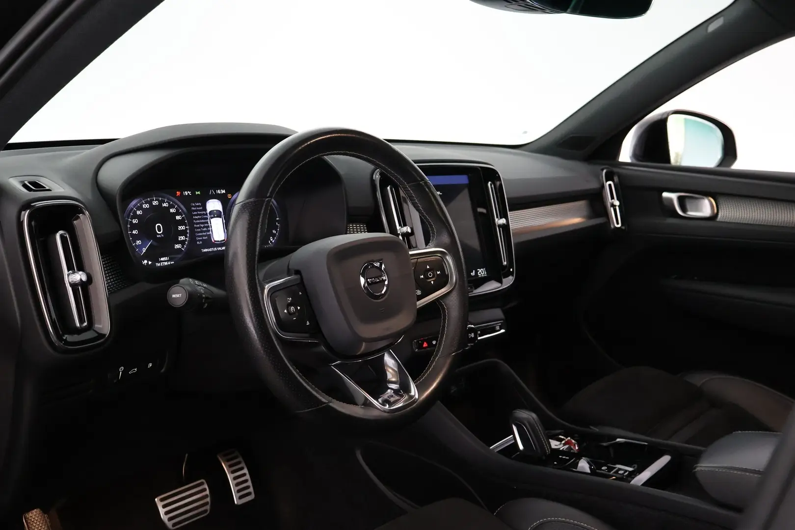 Car Image - CnpKPZpj6g7k8B8LIJrIh