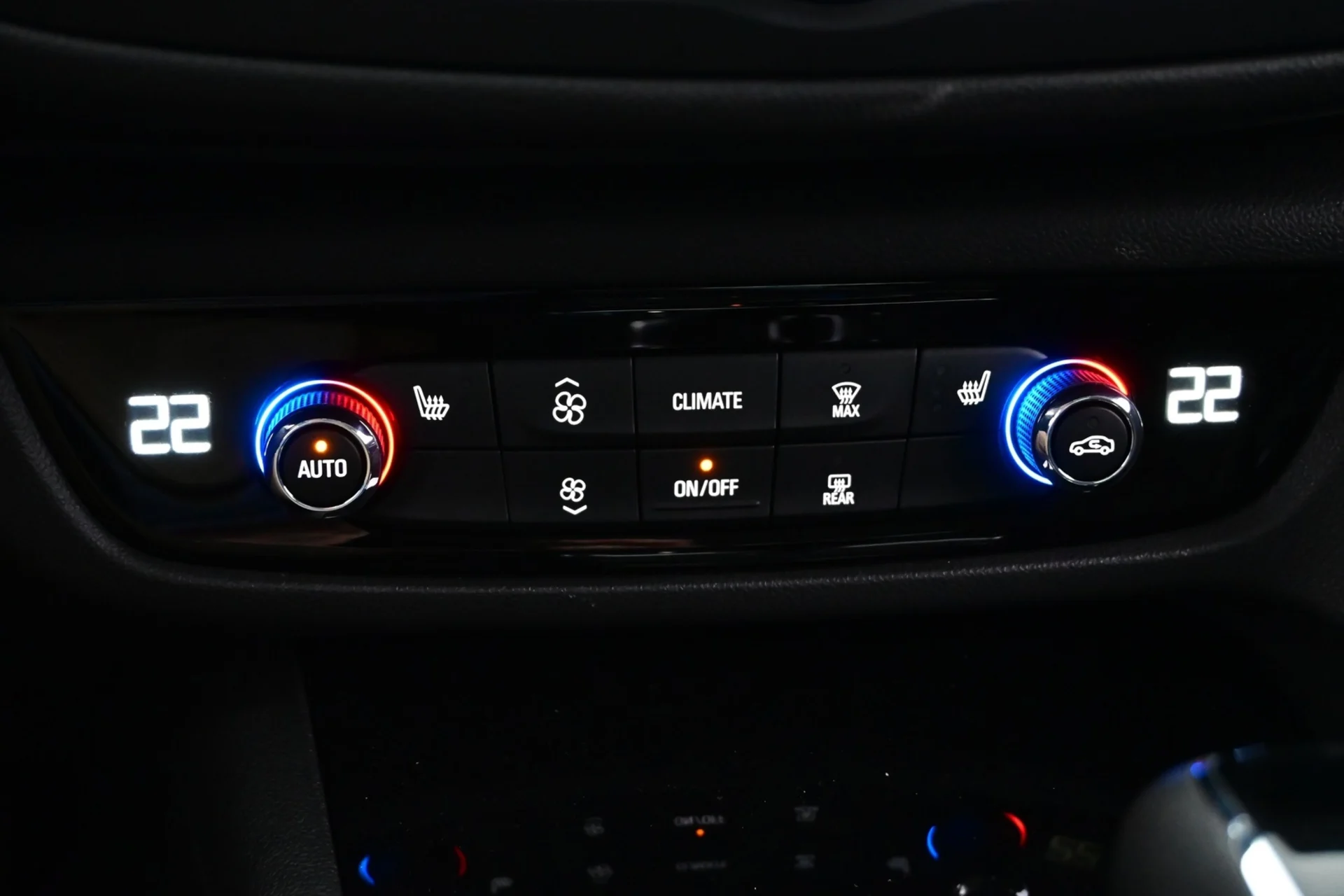 Car Image - oUb8DVvPDAJJHZJr11TzY