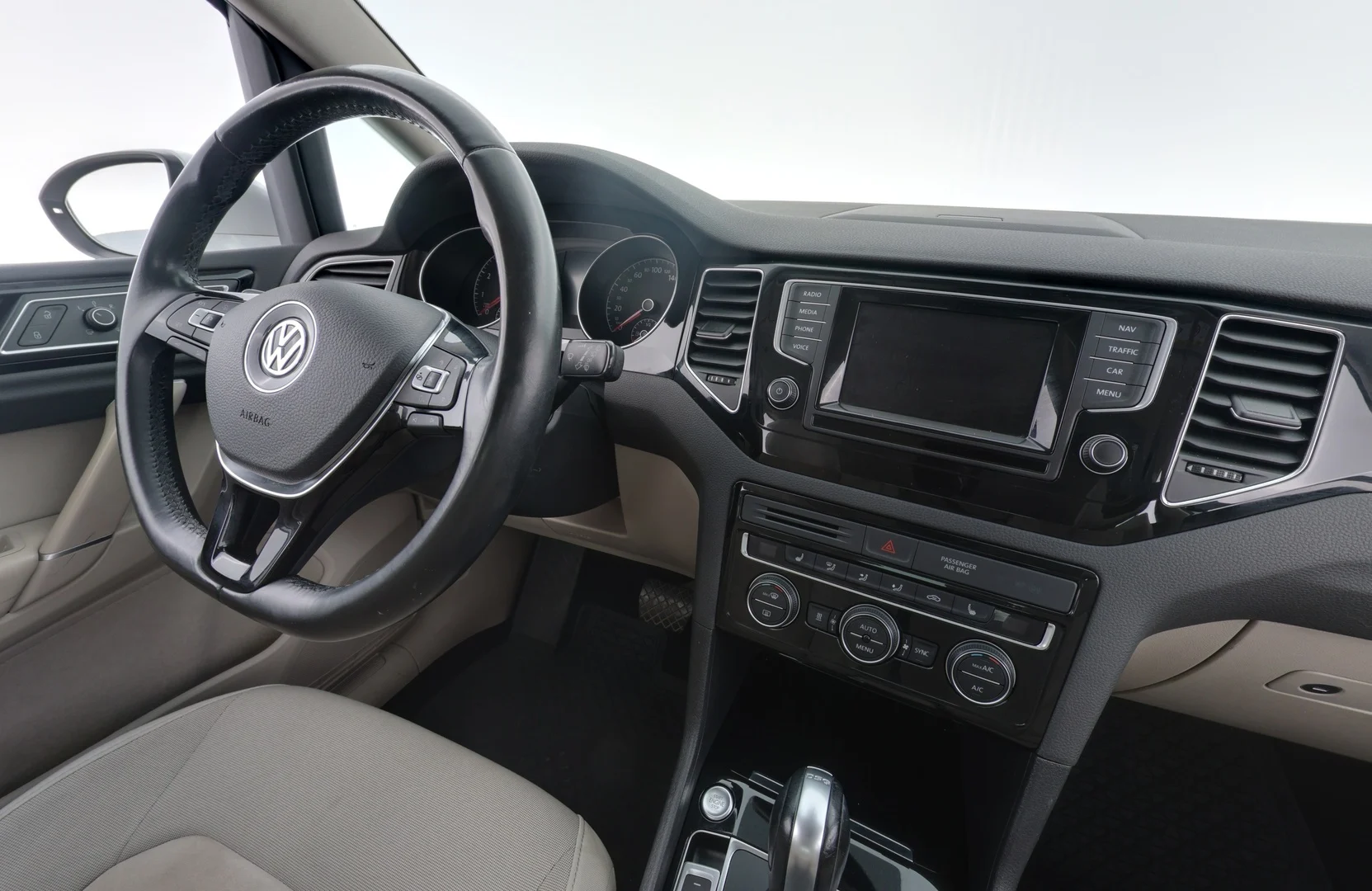 Car Image - 6TzFRlAxrUbICnKNZ7h26i
