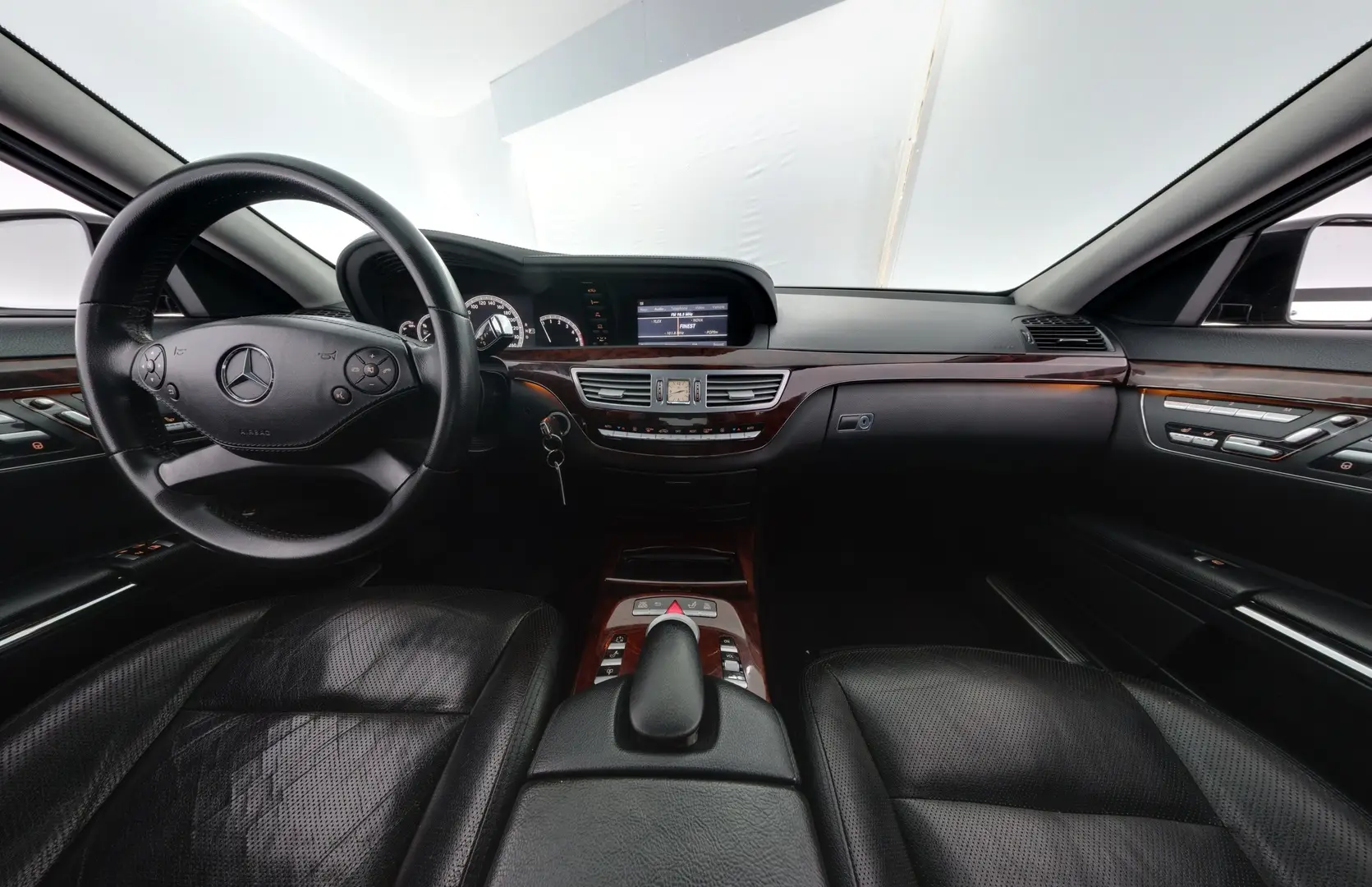 Car Image - dd6BBfFNNIZmIHv81WxM7