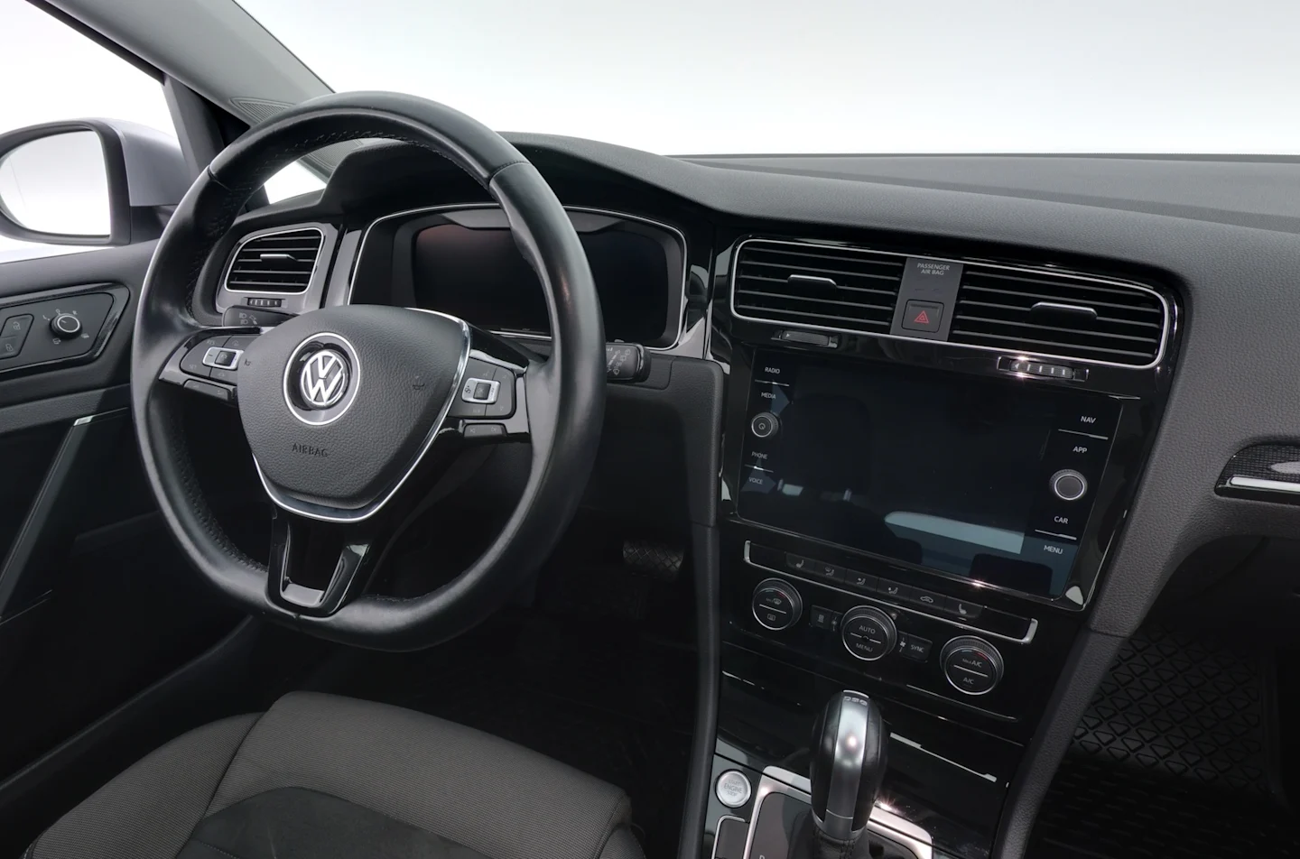 Car Image - 4EFoDguWFozAYE1t16SuRB