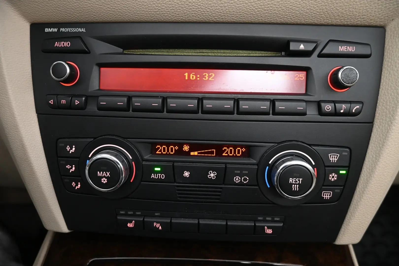 Car Image - 5c2901n5n9Pq1IcAXtf9M4