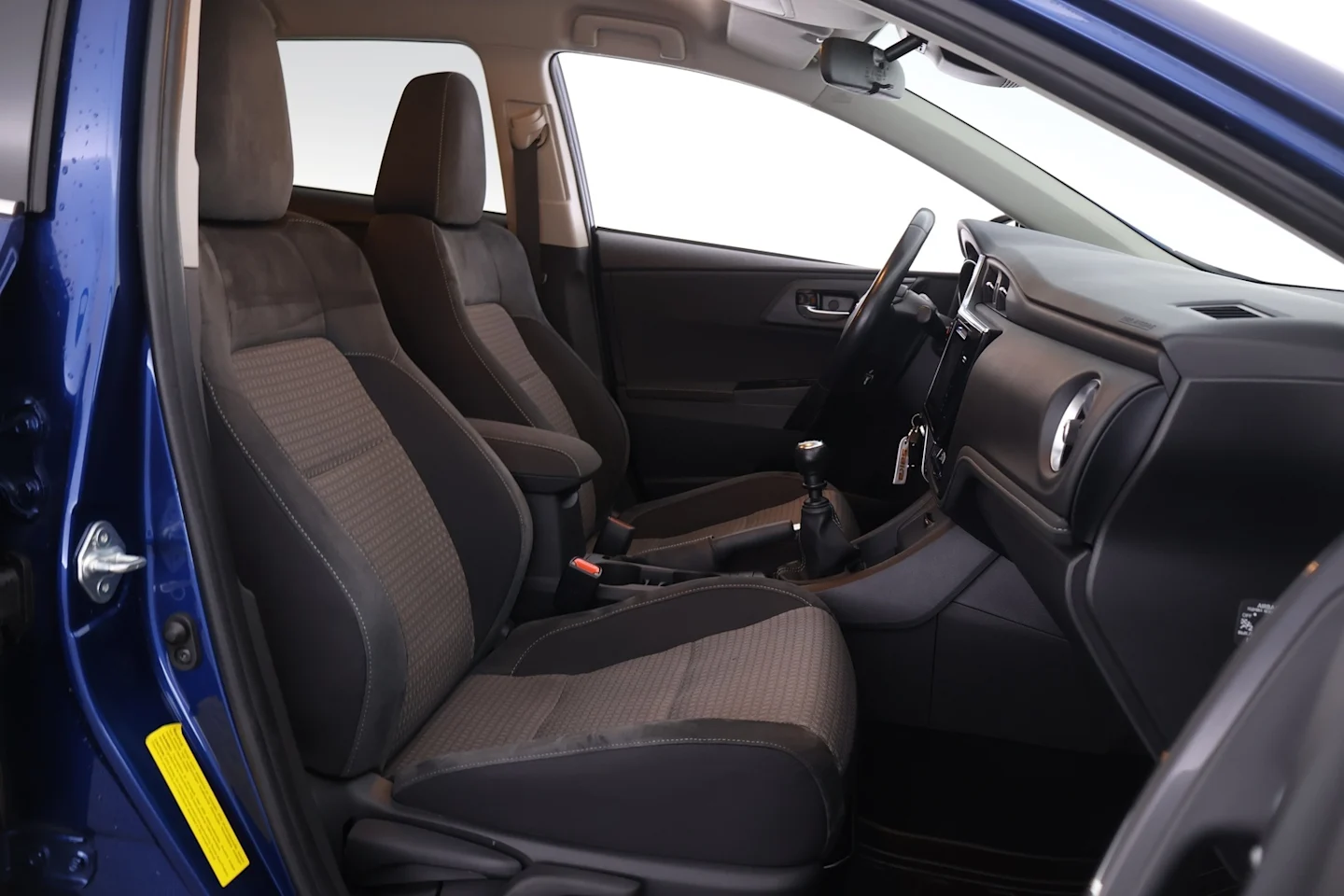 Car Image - 3dyTivQyV4aZX7KtR18IL5