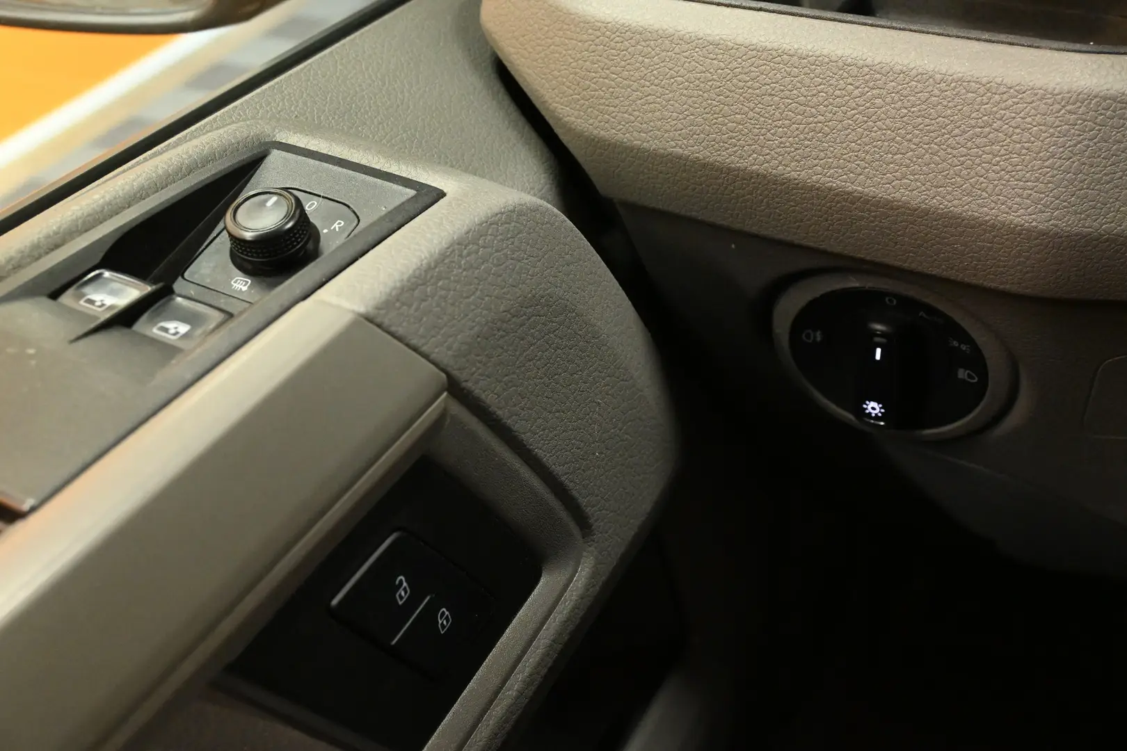 Car Image - 2mHVyWxotyuWy5bZ4BLs4a