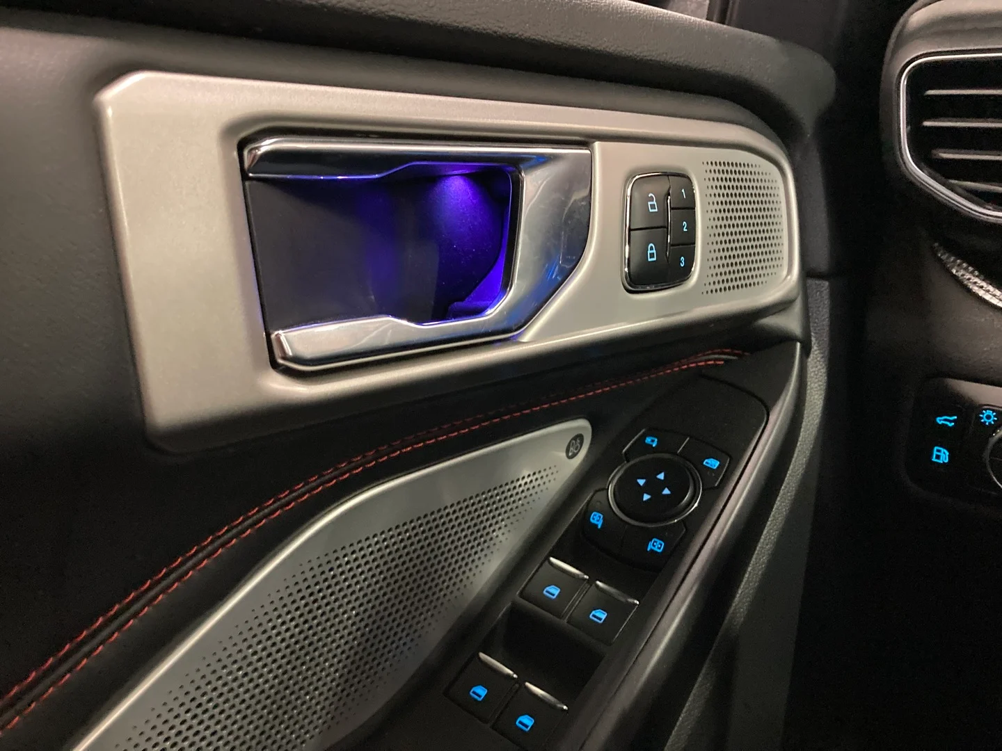 Car Image - 2bO5ILKUNlQHBHhXY3RGRm