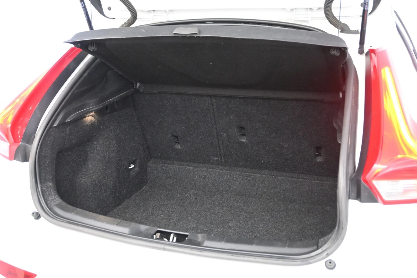 Car Image - 2L9dE7fltbu87qxCHyeUo3