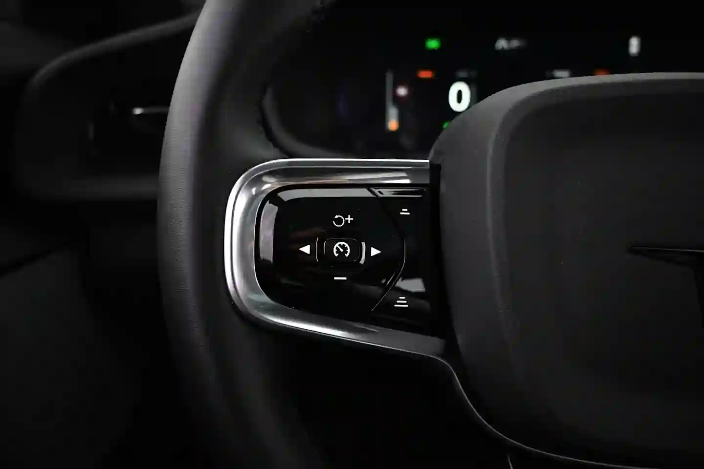 Car Image - 4r5aKZhoplGZQzOa5oYzGG