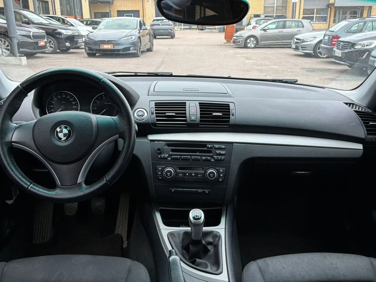 Car Image - 6SX8zRqDOWgMatmgcEHNxe