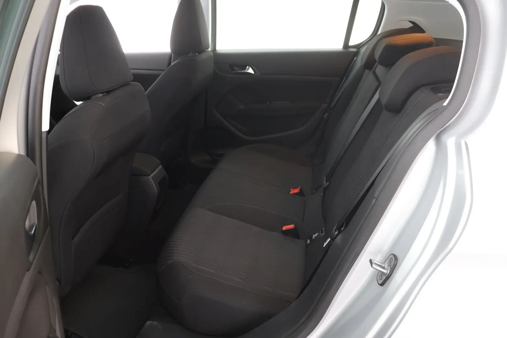 Car Image - 7AIkB0dWY8v9hWHDQMaWqI