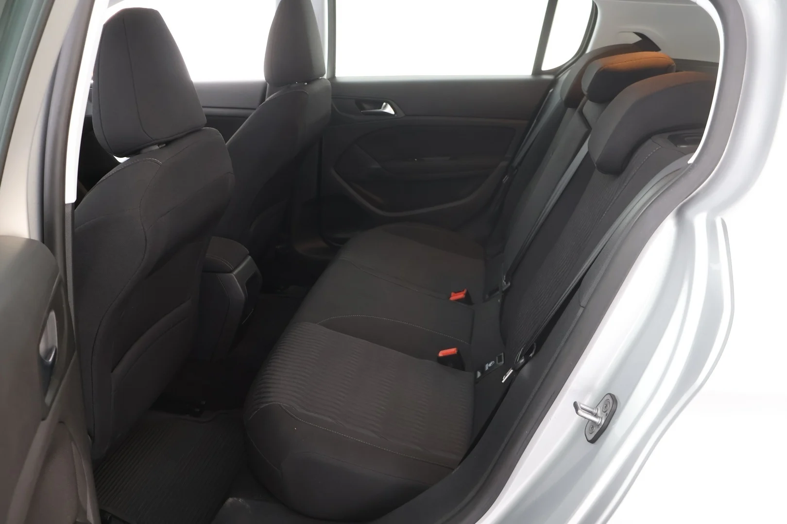Car Image - 7AIkB0dWY8v9hWHDQMaWqI