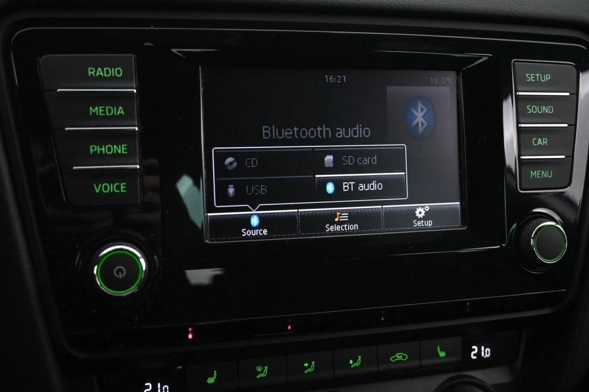 Car Image - dXYF3UzpEi1I6avoTLxot