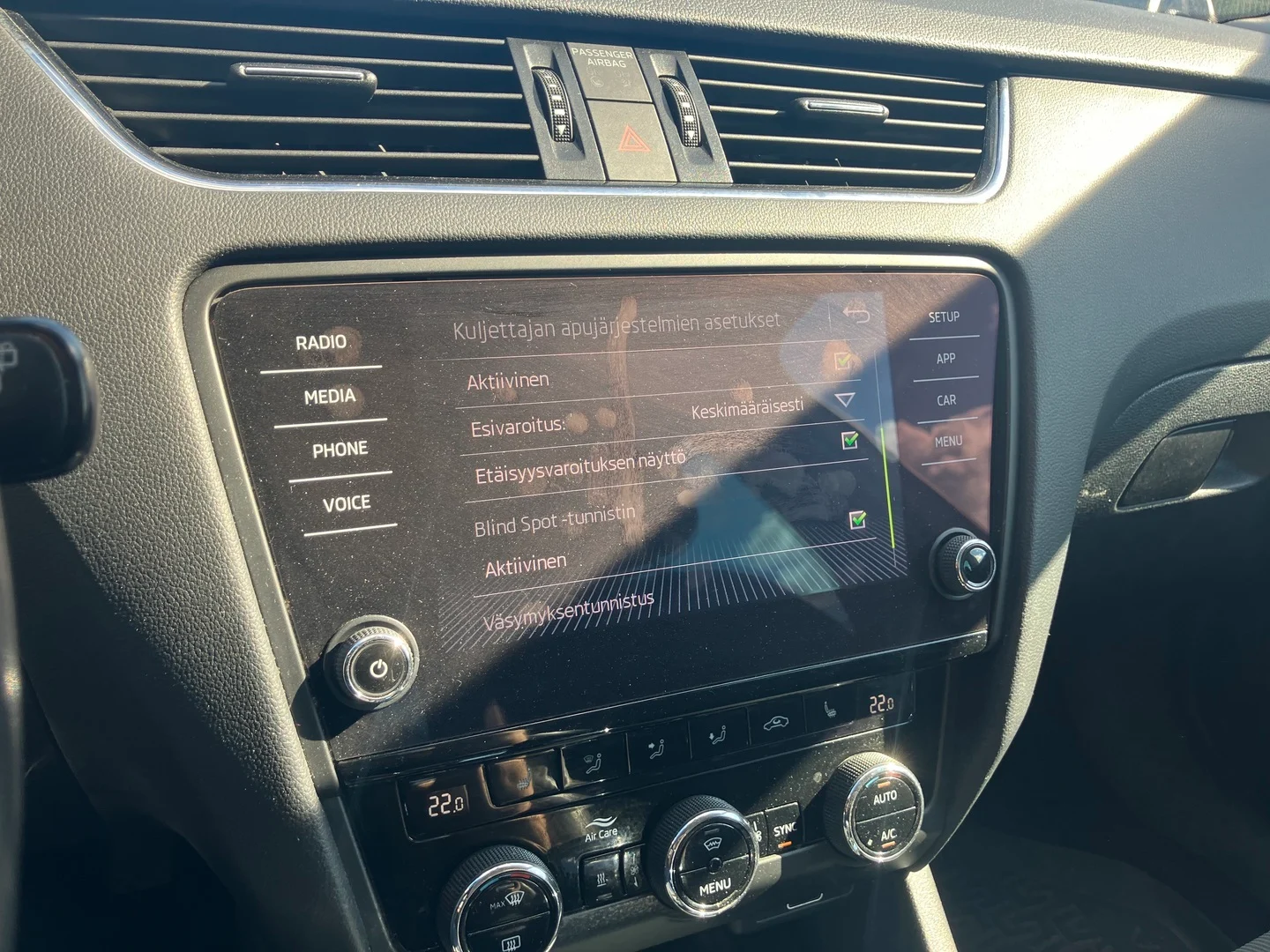 Car Image - 6Wi0IzmUYYn4NZwi6ZUrgv