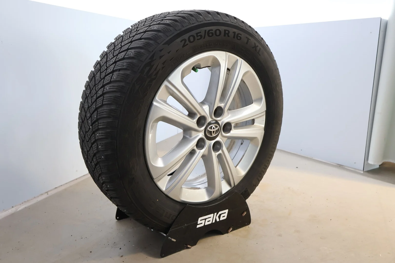 Car Image - 6ZKK2Cj3Wf7jb6D9f2Of75