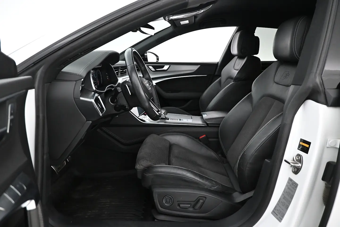 Car Image - 1py0Qttz7TFUY2S5NVBXs4
