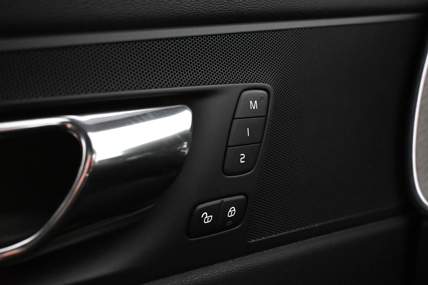 Car Image - 7HCehXneahAUgPckT9vo1E