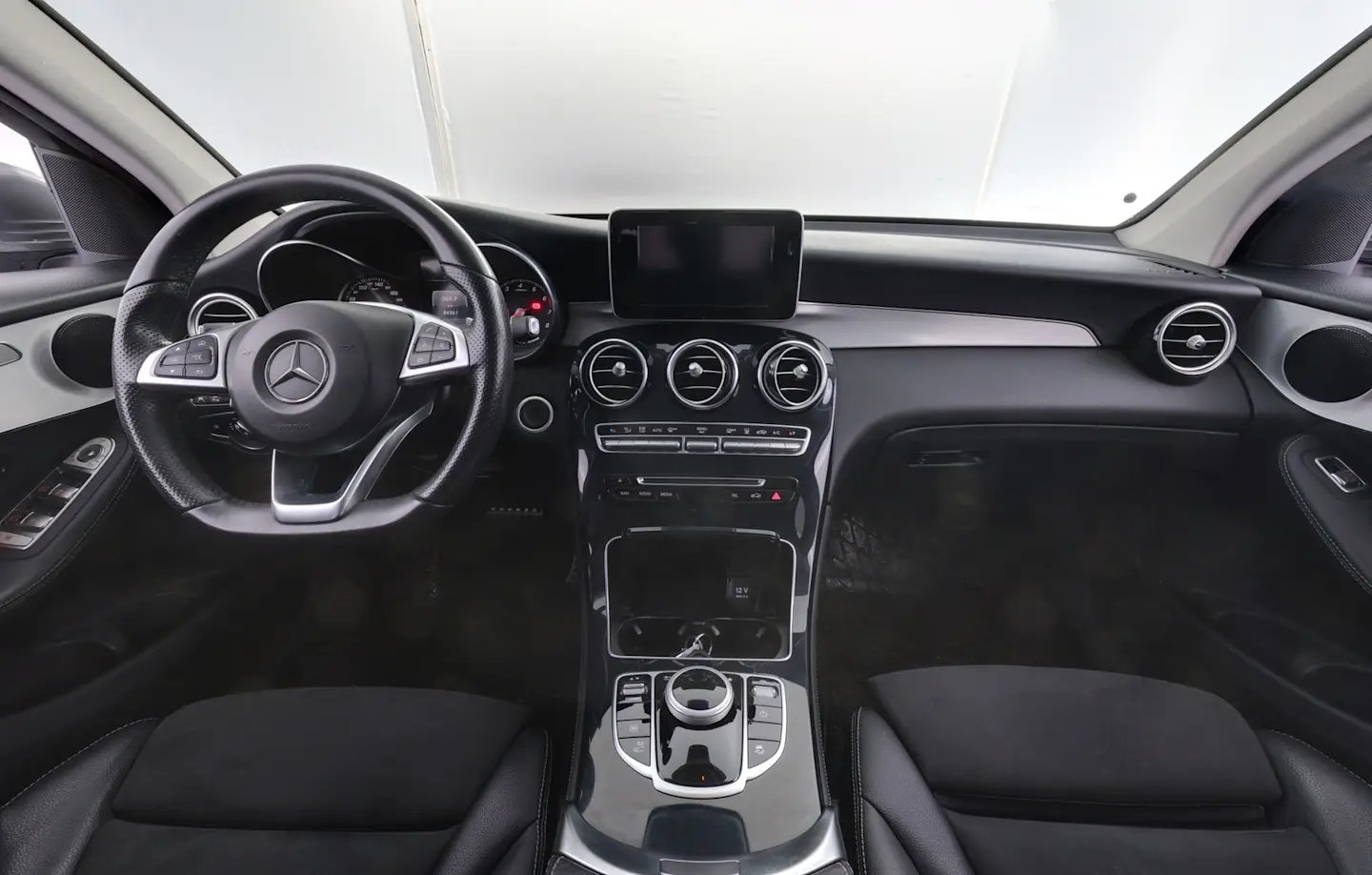 Car Image - 7HQq3MOQRnGI3ByDvxHblg