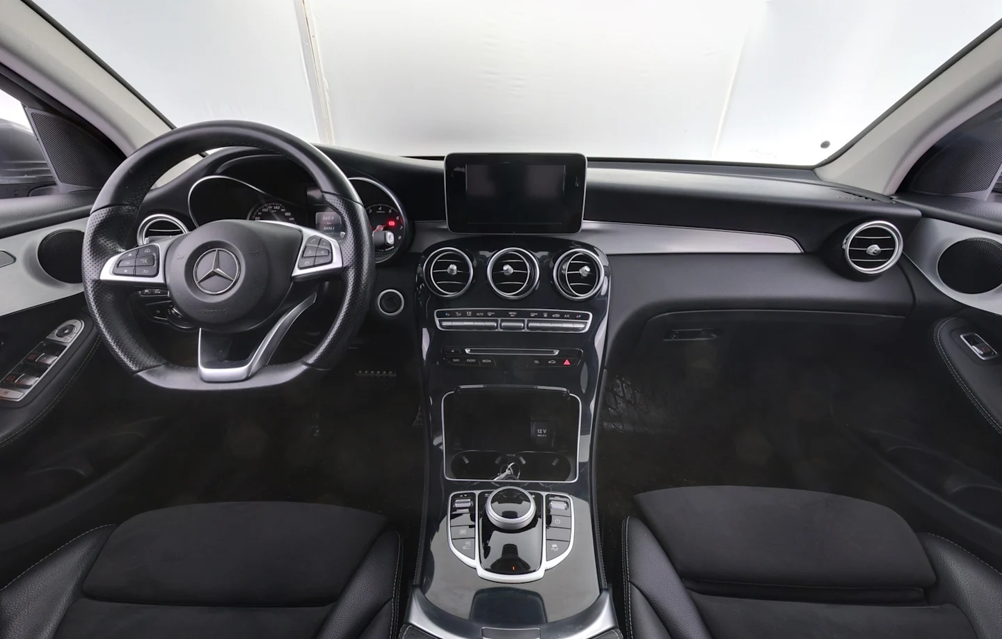 Car Image - 7HQq3MOQRnGI3ByDvxHblg