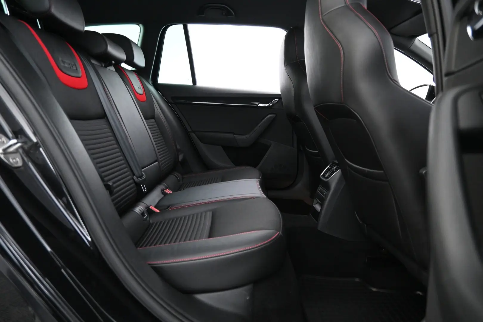 Car Image - 3uKkbgyYPRDB9bp0E2cGgf