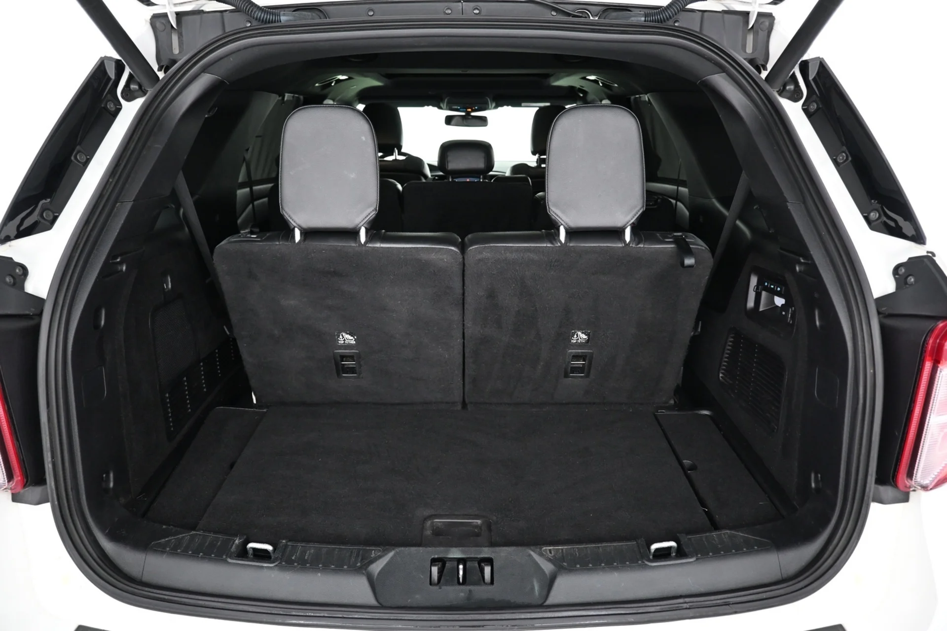 Car Image - 61DUghEWp2shIOSC7s69kh