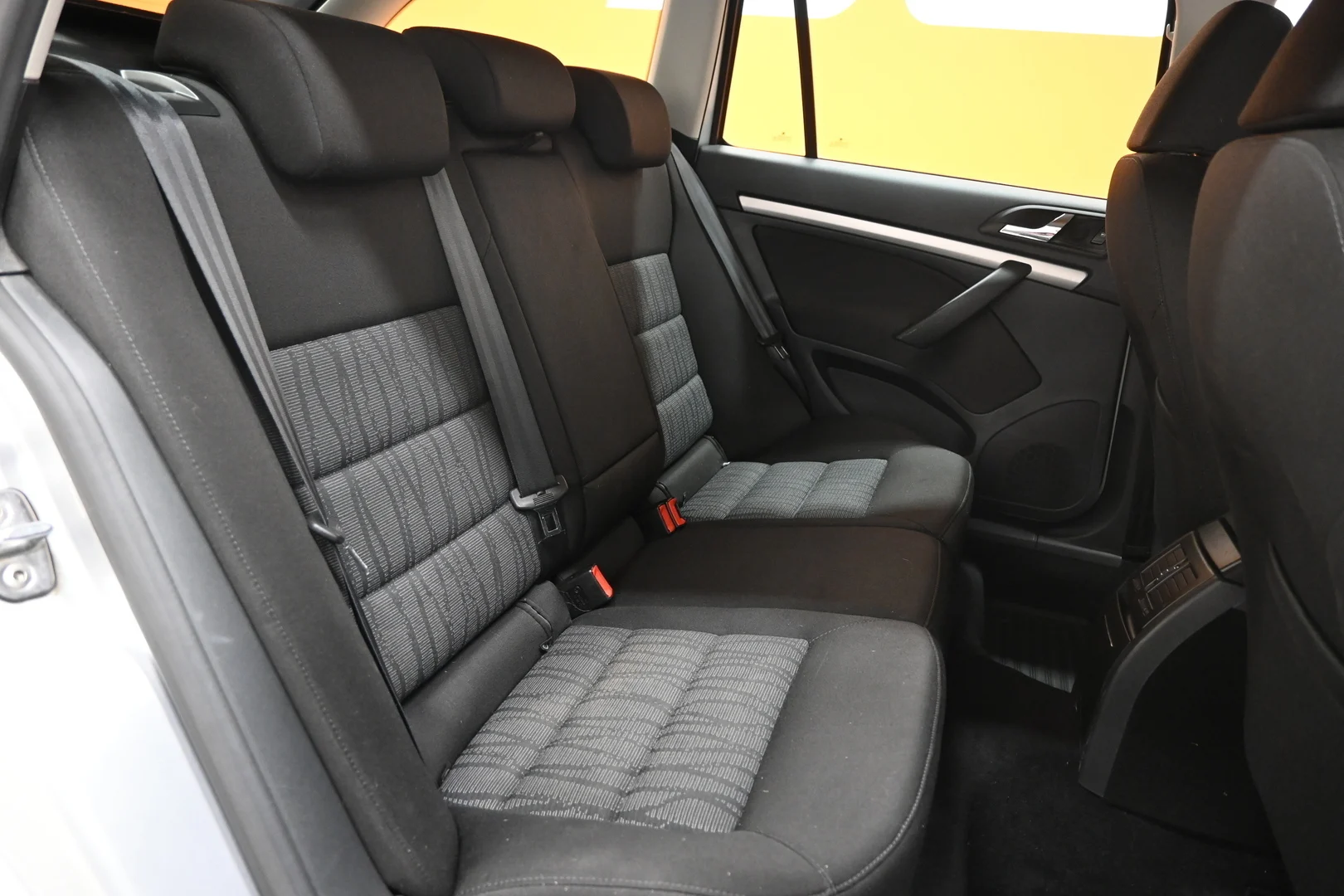 Car Image - 5stNttfri30WSpi3GGxLUg