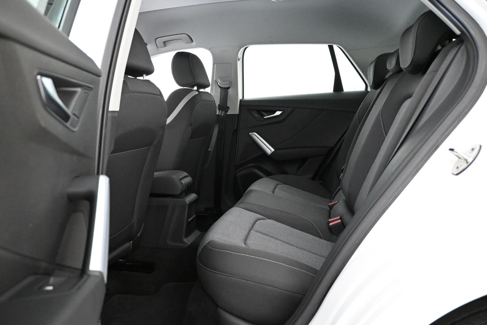 Car Image - 5VG80HKXVZhlJg599WT1qB