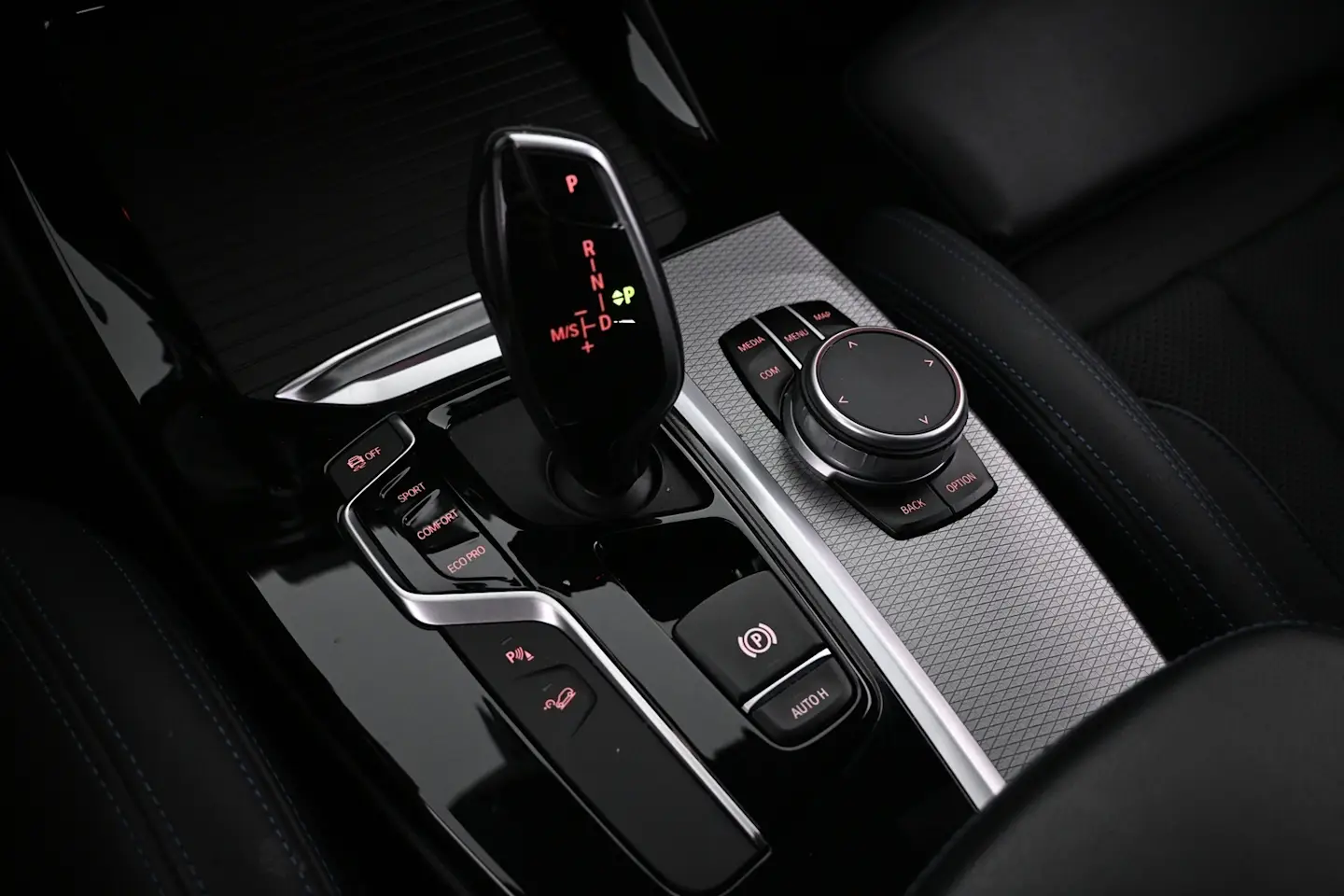 Car Image - 3v7Ro4vZtNZbV4eFfTMxqV