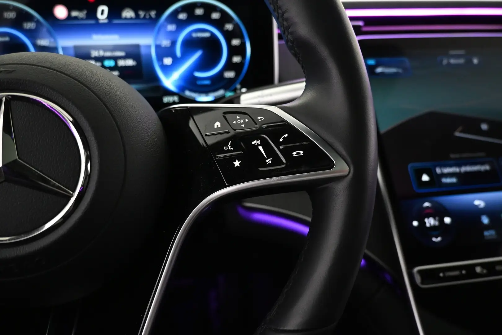 Car Image - 1F2EiZ6QPR723r7gIOoKyr