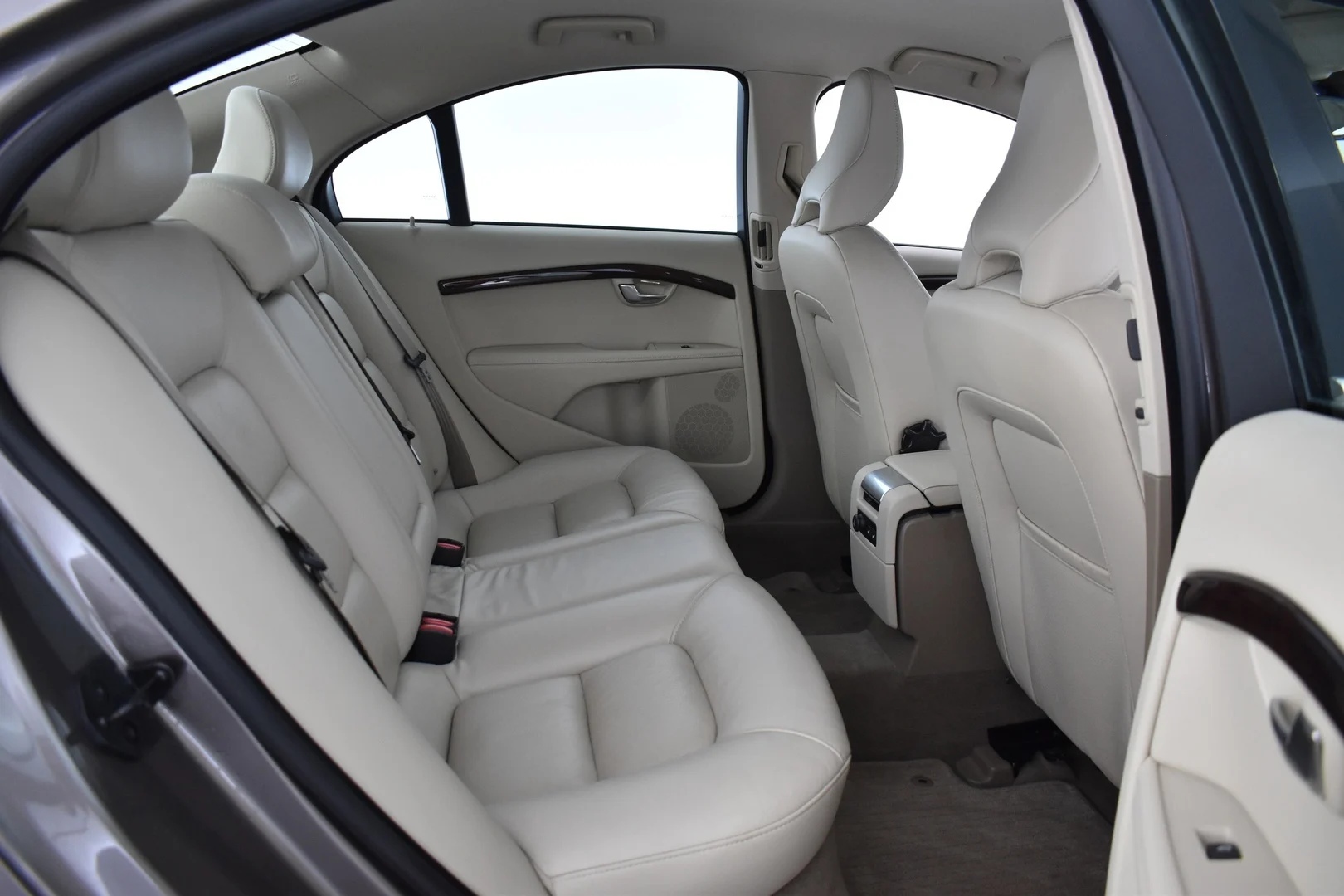 Car Image - 5WSsQpBFOmo0KixaMVqrlr