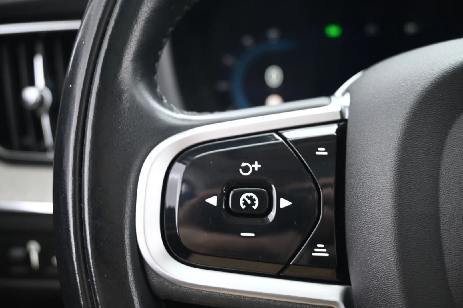 Car Image - HD6Oo1GLbZFGUL2mz8s0p