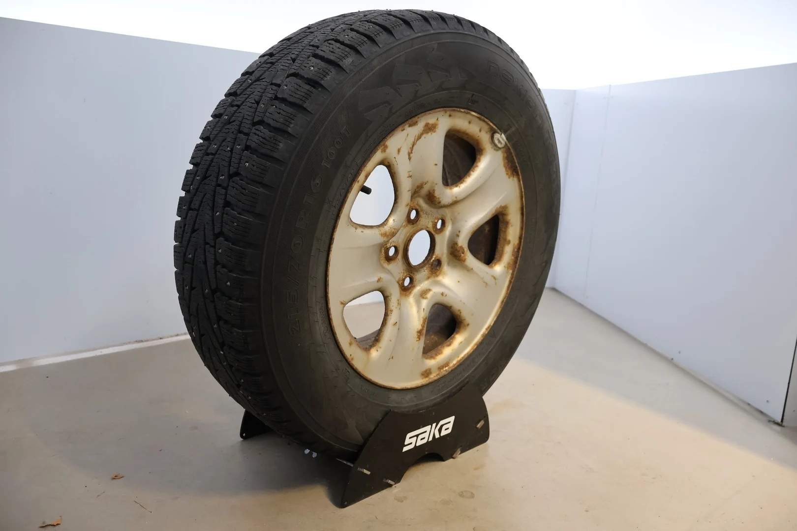 Car Image - 4P6E8JVyfutr3nJwIBJSvz