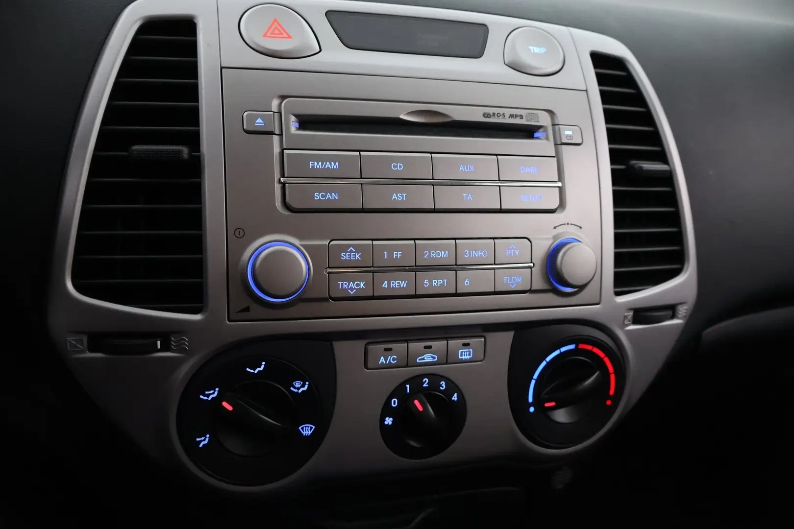 Car Image - TbObEnlqyZ7PuNFly5sY3