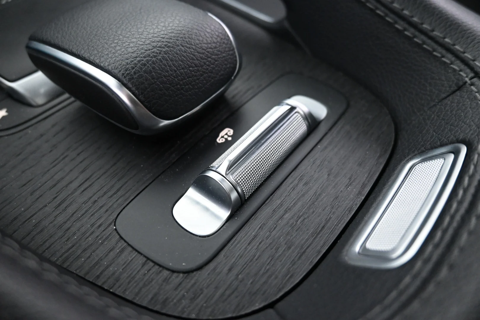 Car Image - 2M3QjsYRdrUYb09t2M7Qha