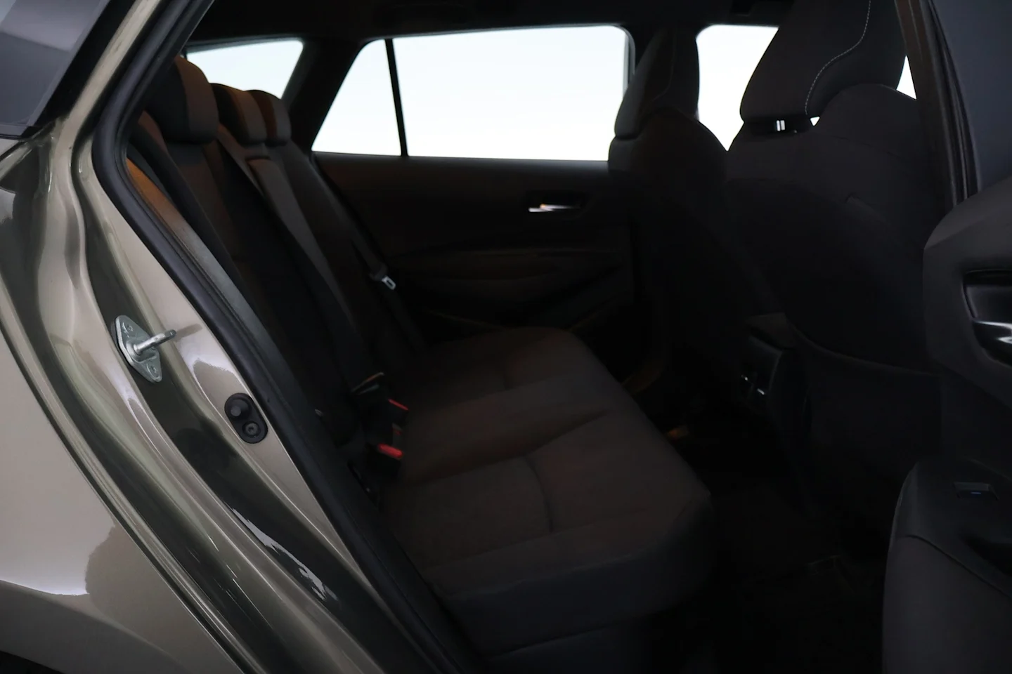 Car Image - kVMjJlJZITkHAUBGM6Hdf