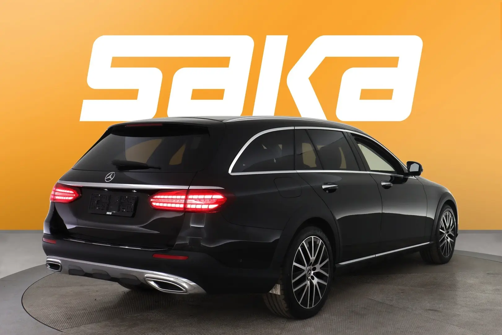 Car Image - 6BYufh8BTlnMq9WkAAnk7z