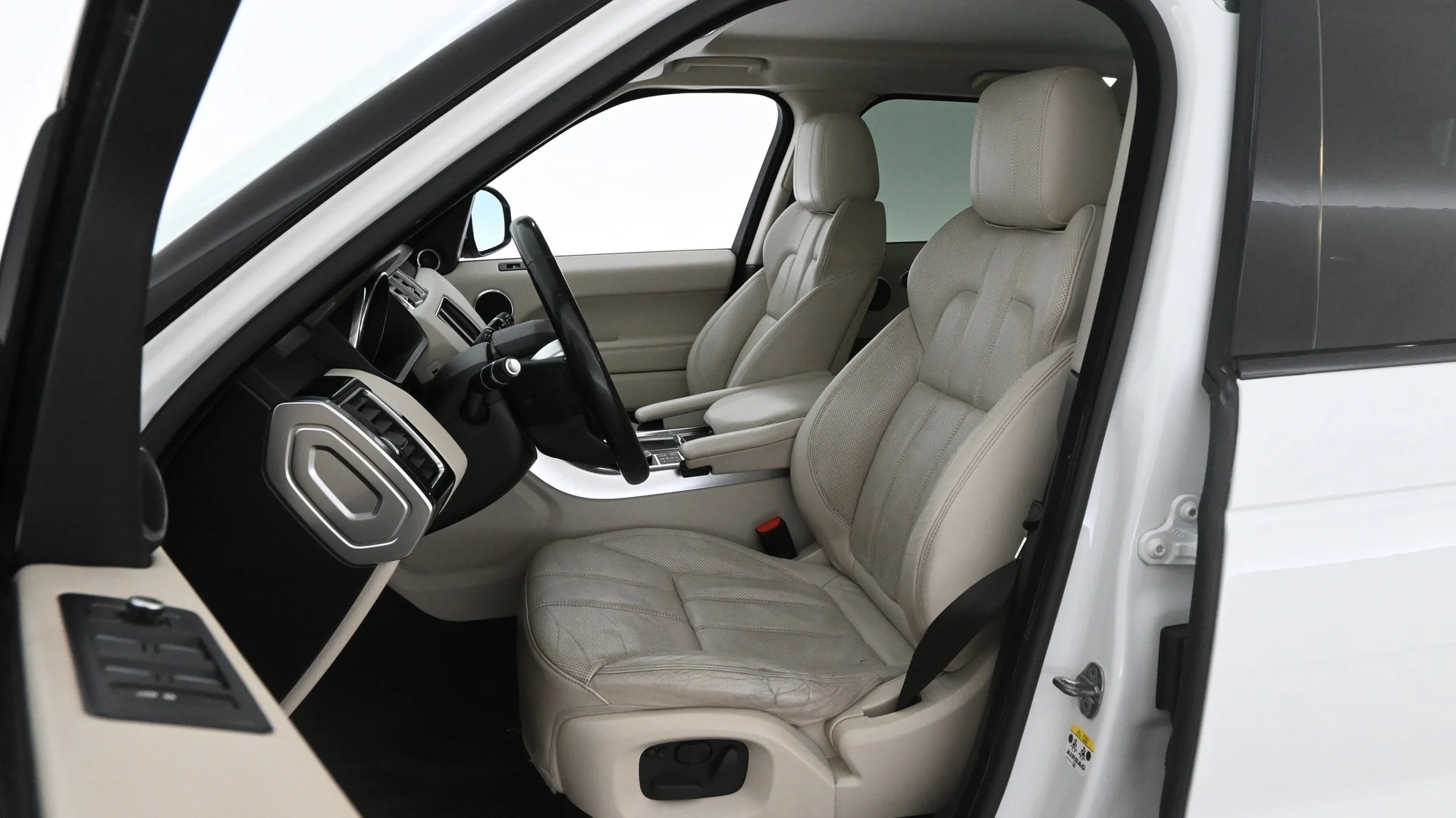 Car Image - 7fwqLXsFxd5ZdaLkh1emn1