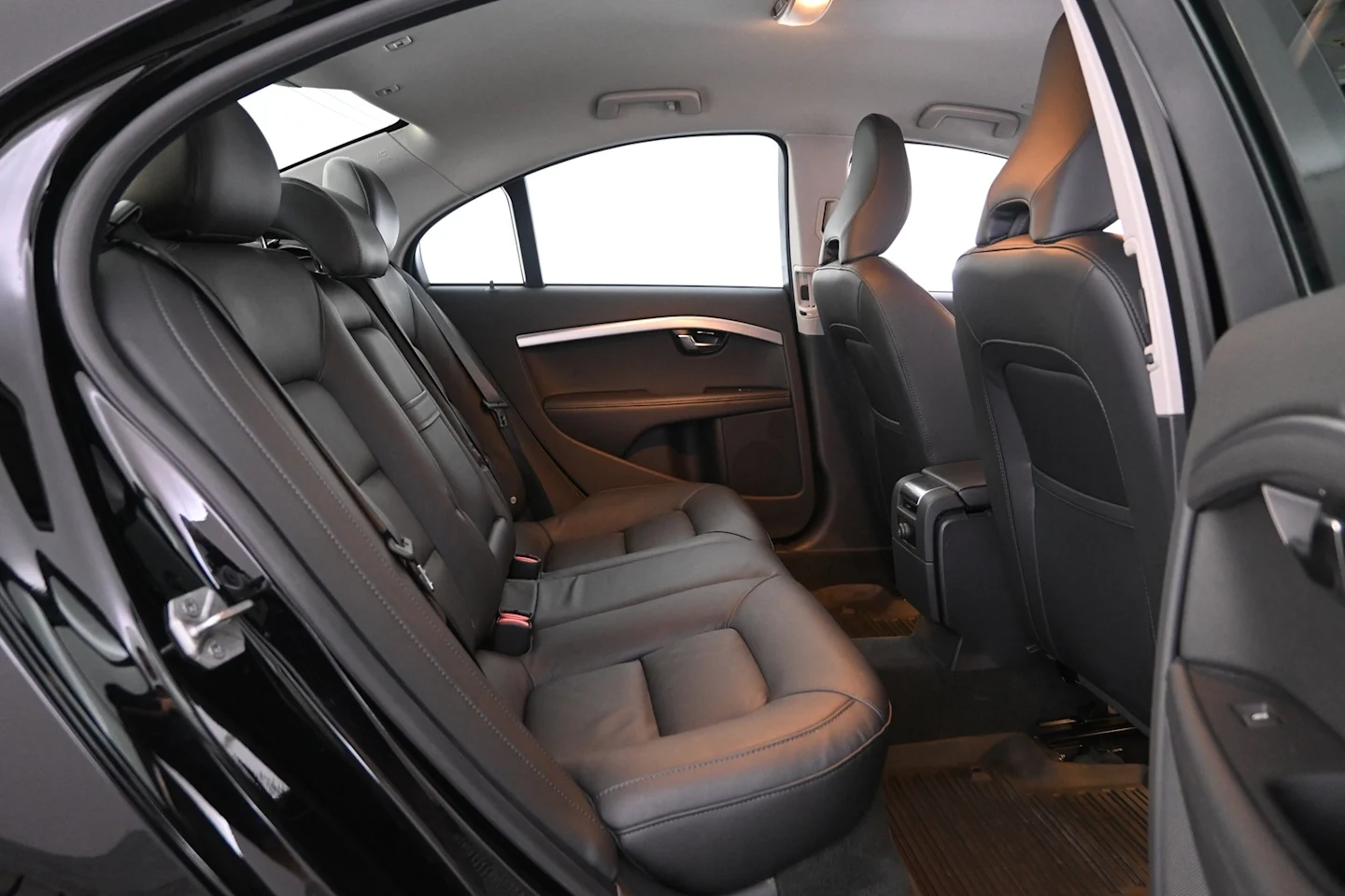 Car Image - 1U4ybafFaOfYsAKW5quNNV