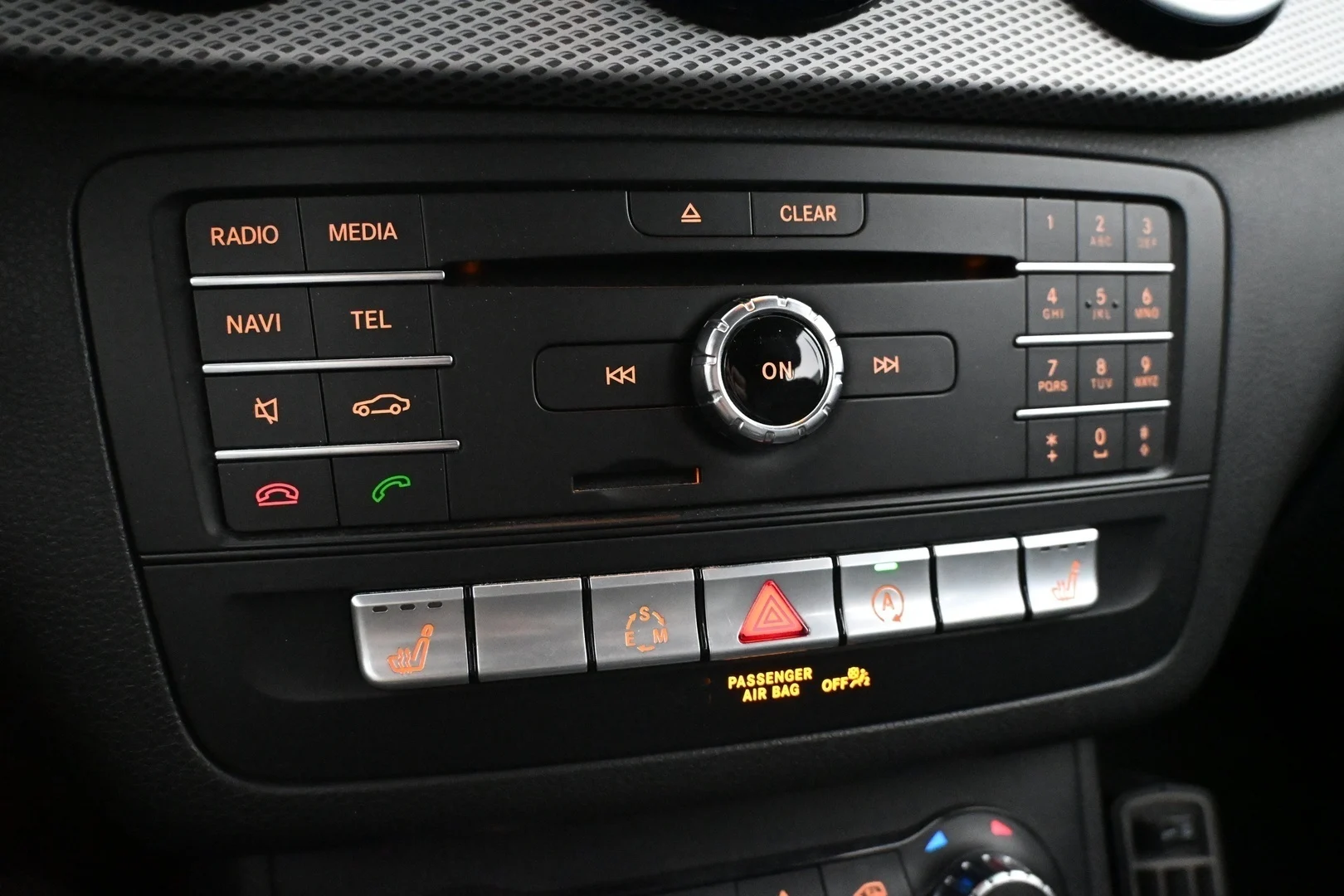 Car Image - vM1Cya0m979Ym4Qgnp8Tx