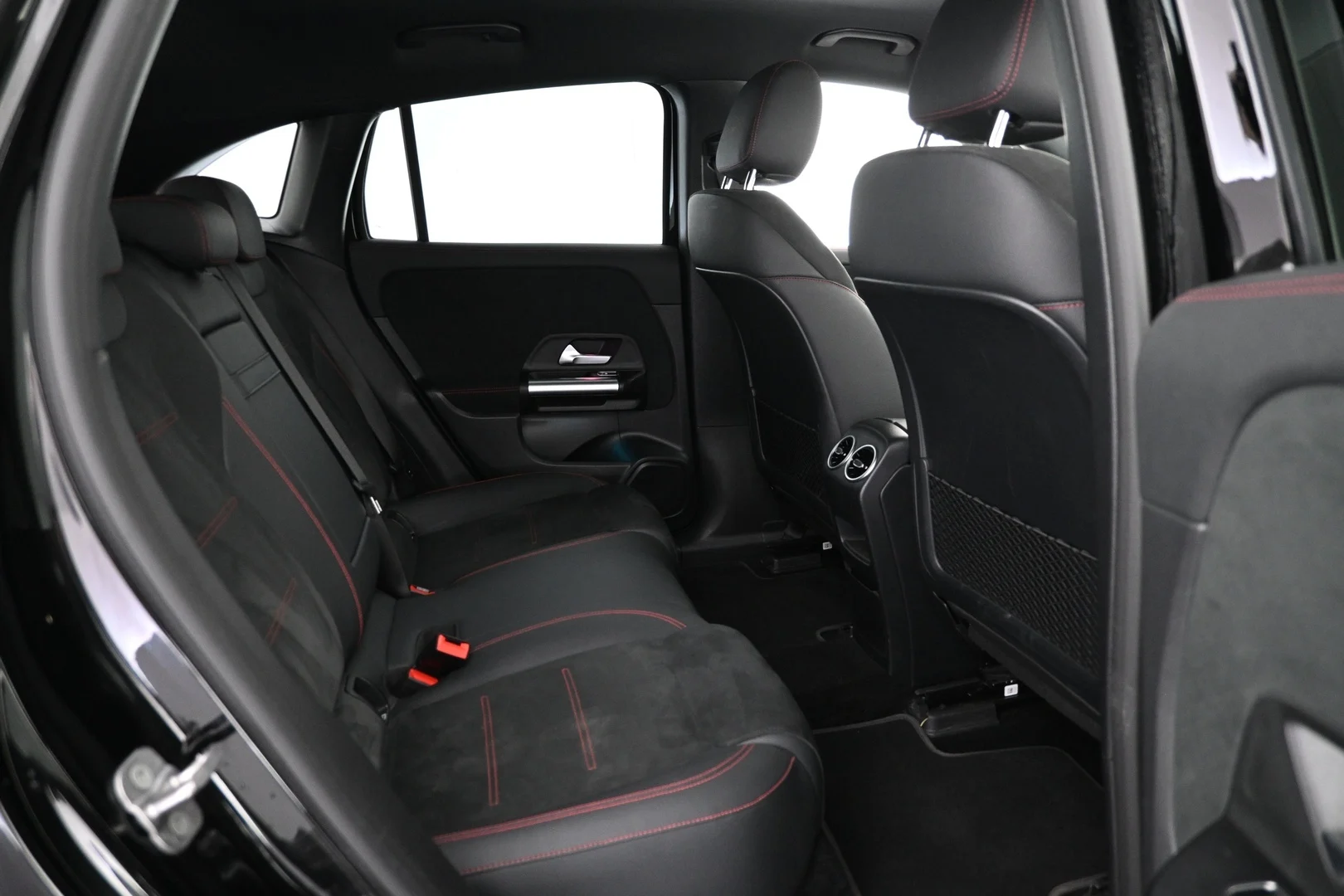 Car Image - LxyndKyVw0LtcIYtMLX32