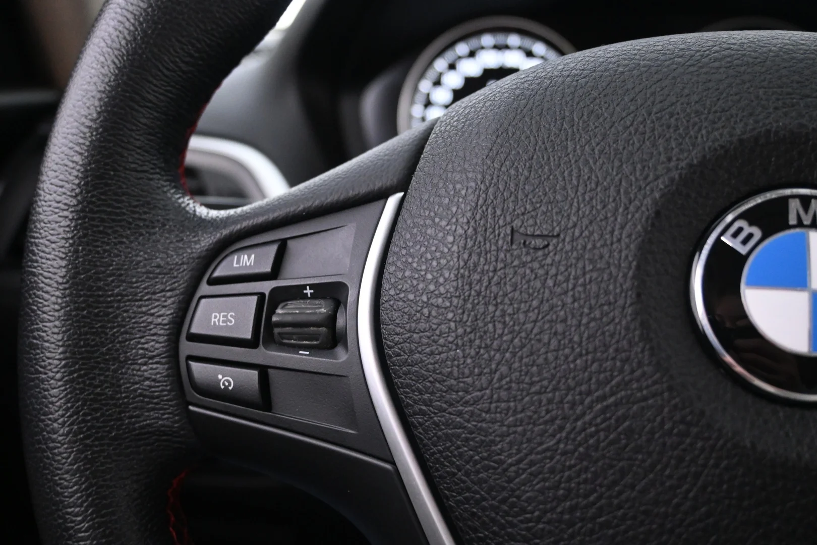 Car Image - 7pmkhNBXv3yuP6sLeTKXCE