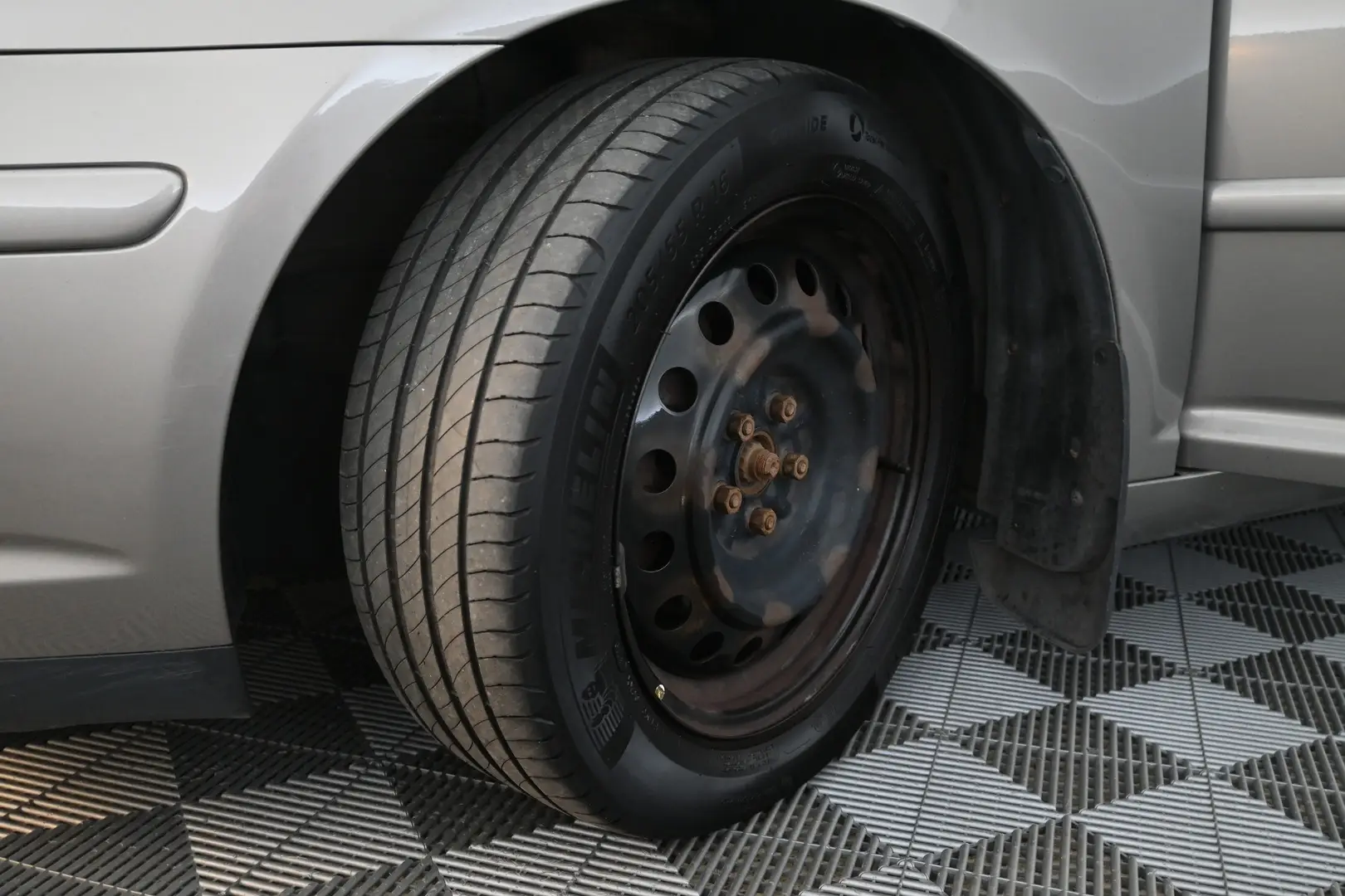 Car Image - 5toqEjfbOBQiJJzAXB0T3W