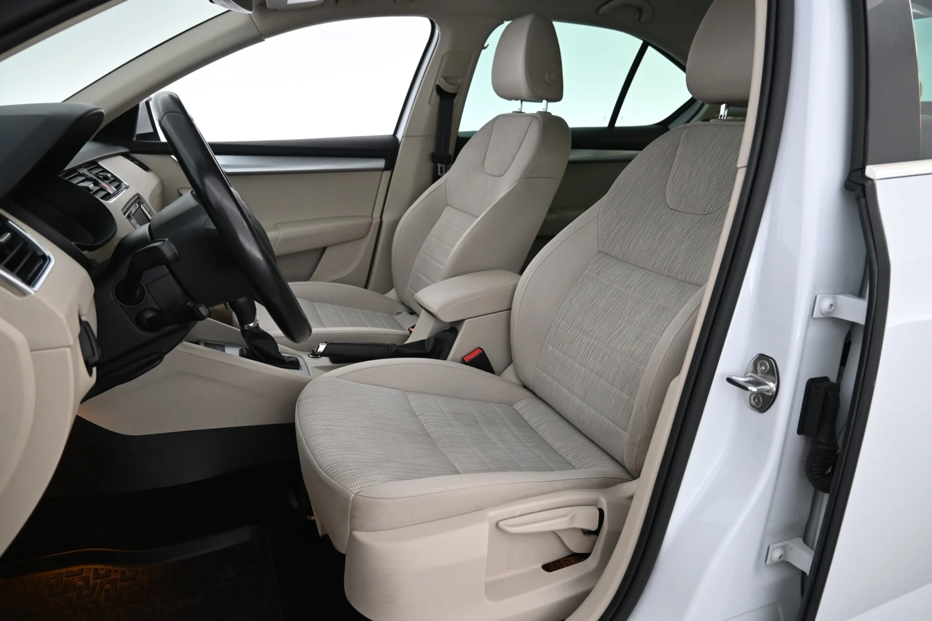 Car Image - 2ZOxNMOoXYxv23p8PUCkwC