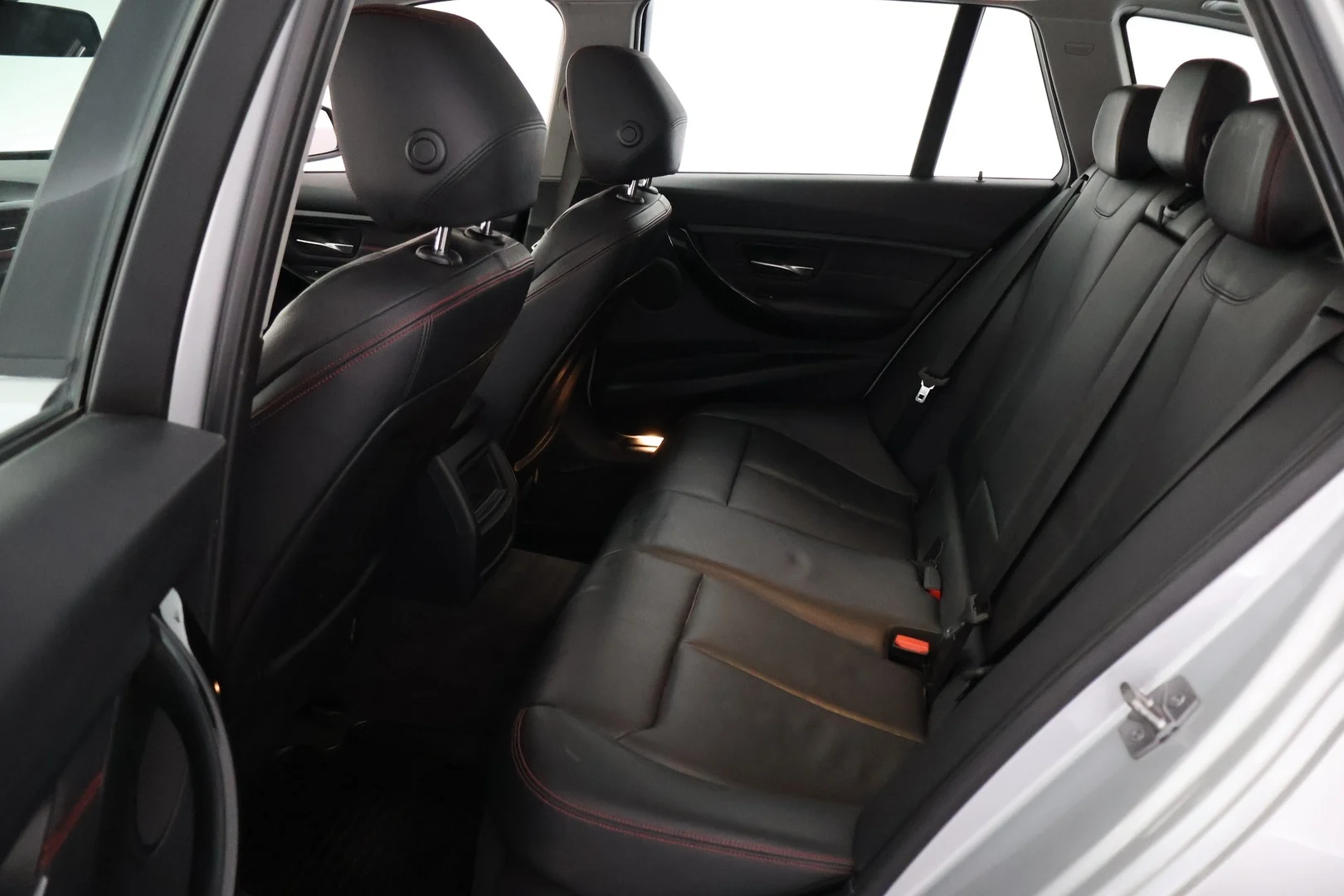 Car Image - 1HIKOyVJ6Pa25Wy346zCLV