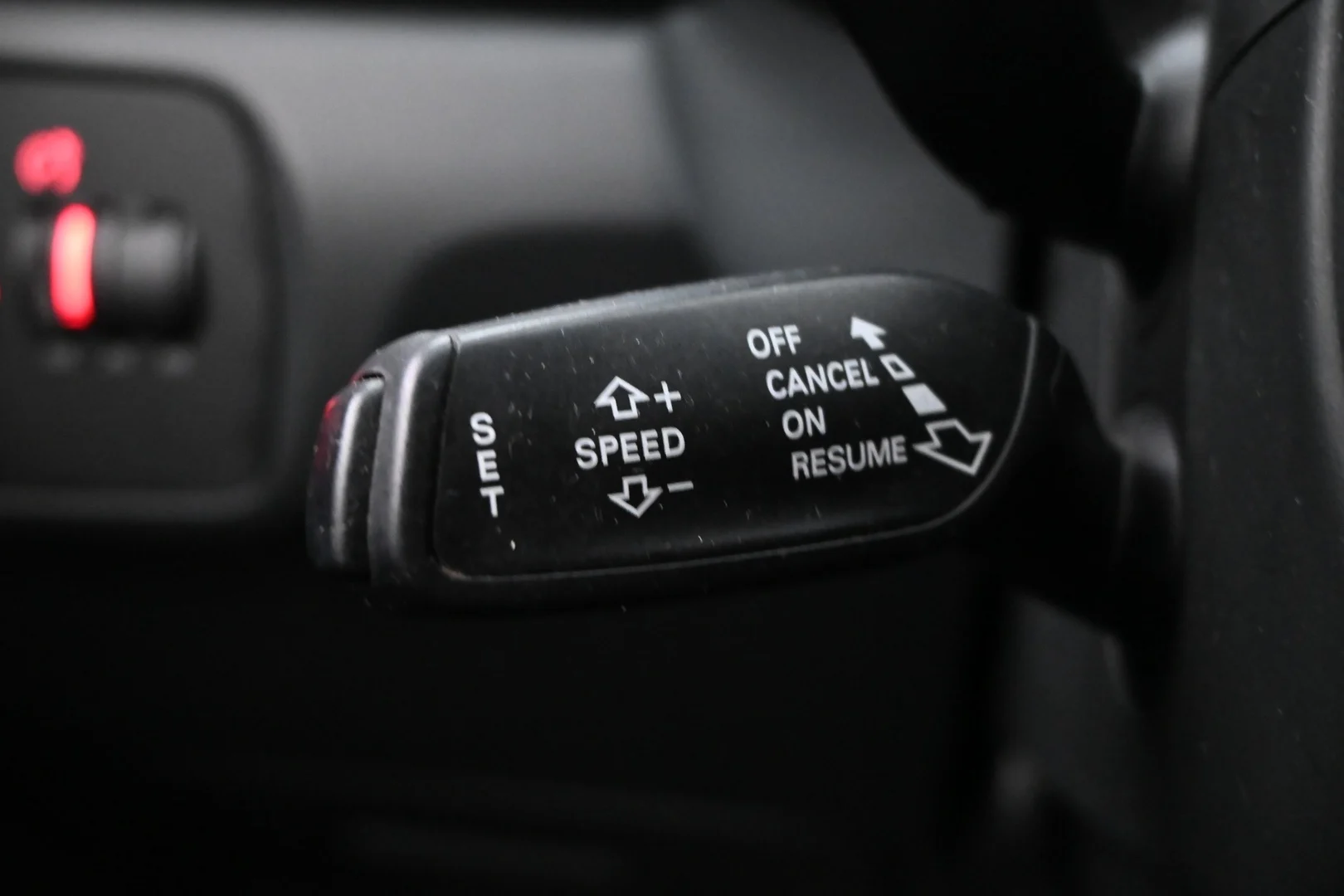 Car Image - 6KlK4TOLVBEYKd12w4mSz1