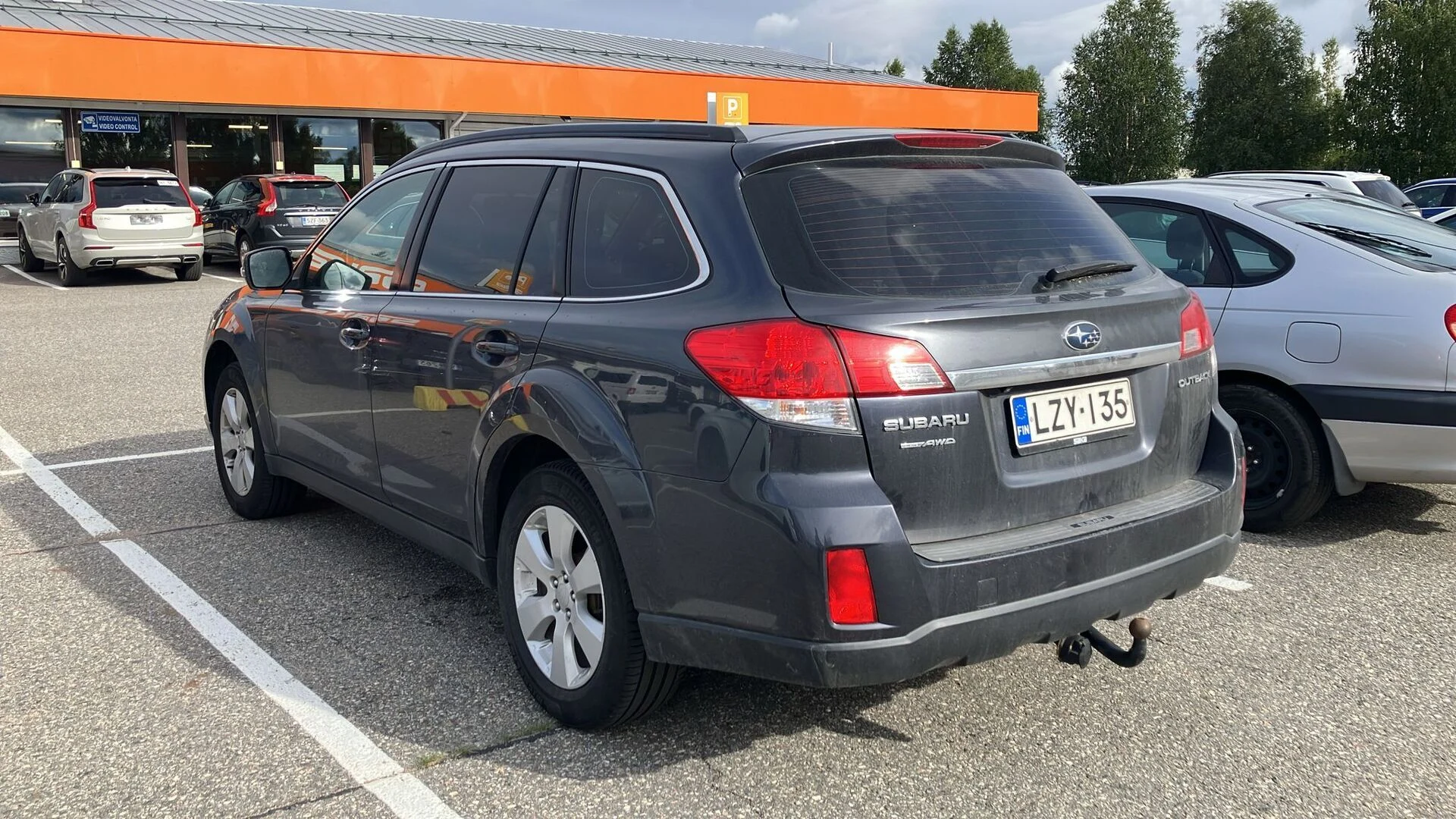 Car Image - 5prXbxBEh2useCllxQ0s7e