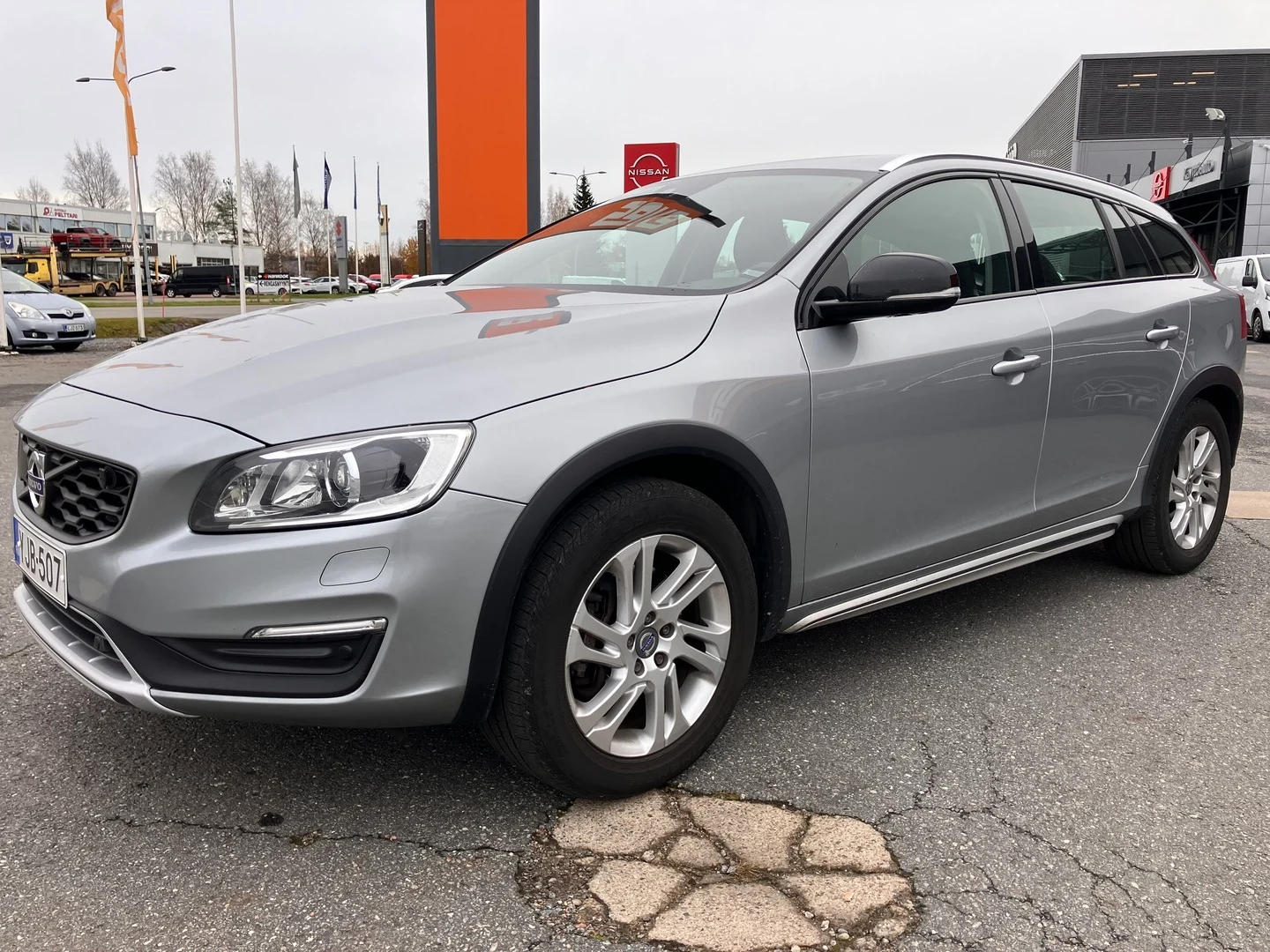 Car Image - 1AH8sVUOaU4owMWnRbxmrd