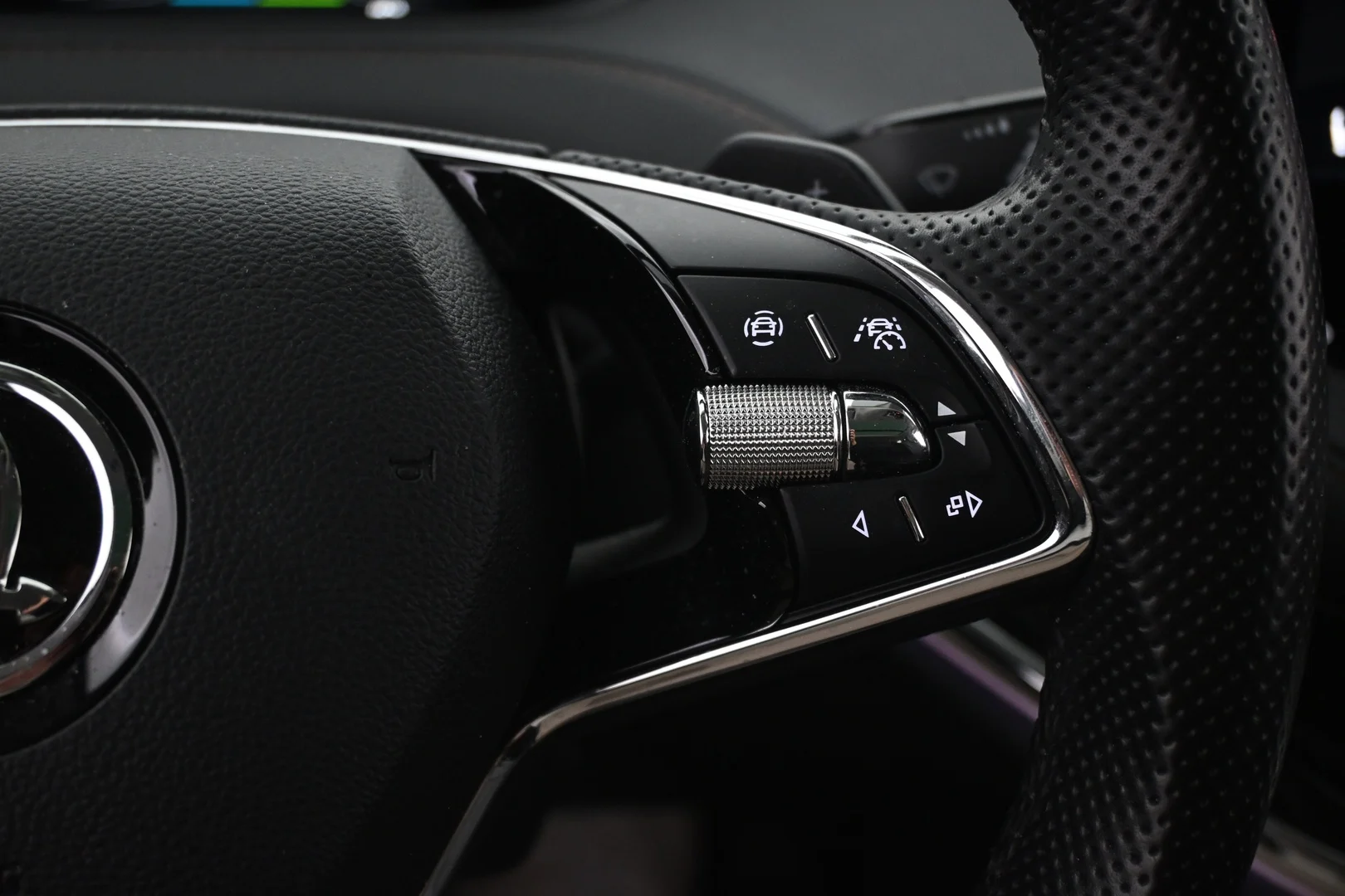 Car Image - 5ZU6b68Dx6qH8kbUcgeGJl