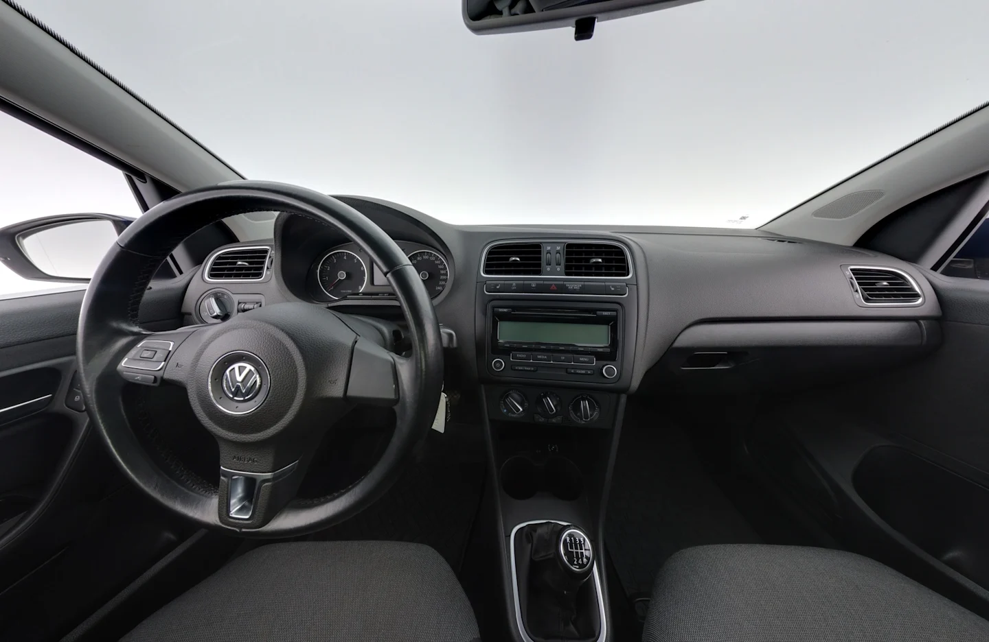 Car Image - s8QPh5m8pkCmLpuR5OpRp