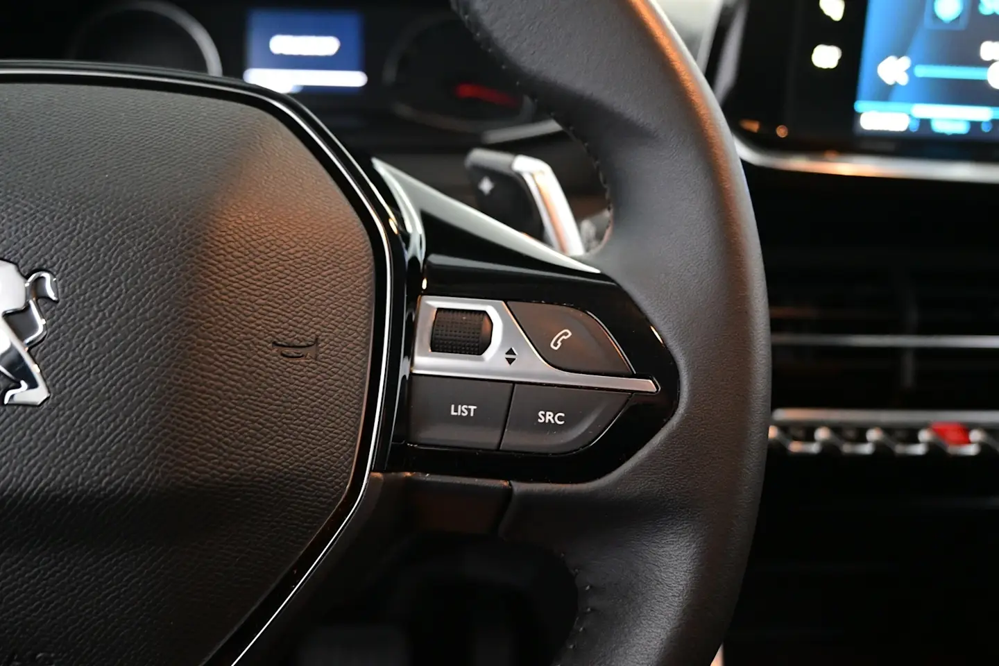 Car Image - 4J8dmckmn9O4xJlWrgYFAQ