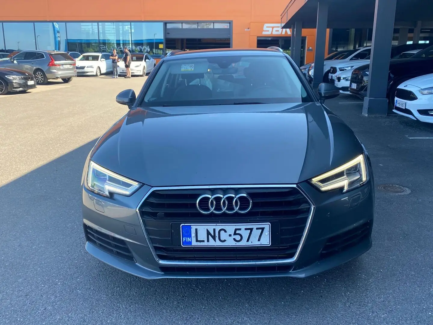 Car Image - AMRO3LDriiJpxgAlJ9ZHt